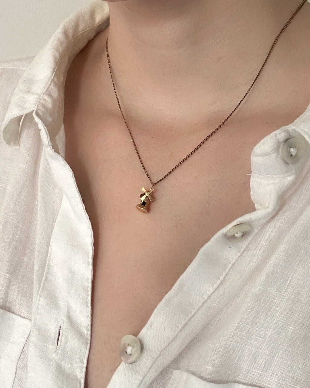 Vintage 18ct Gold Articulated Windmill Charm