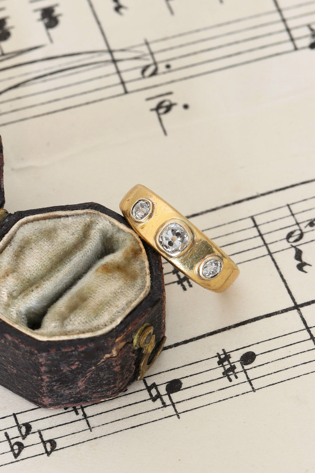 Victorian 18ct Yellow Gold Trilogy Diamond Ring