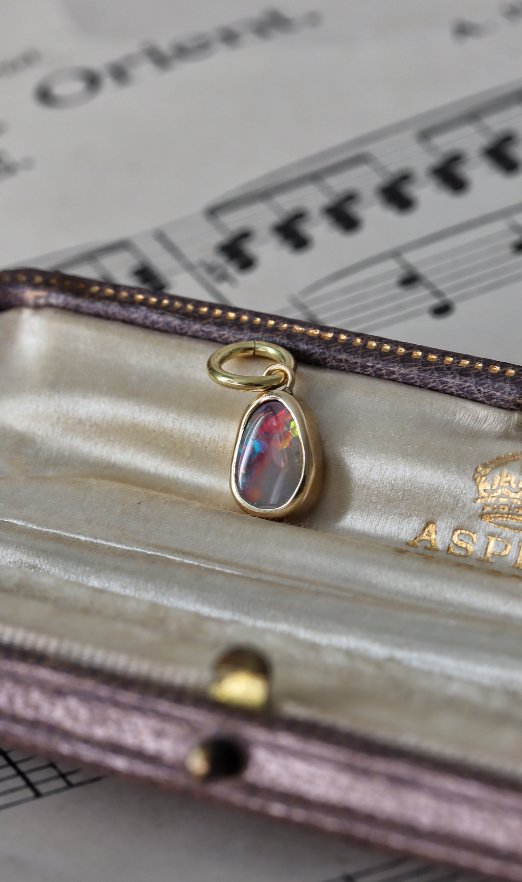 Vintage Opal Charm in 9ct Yellow Gold