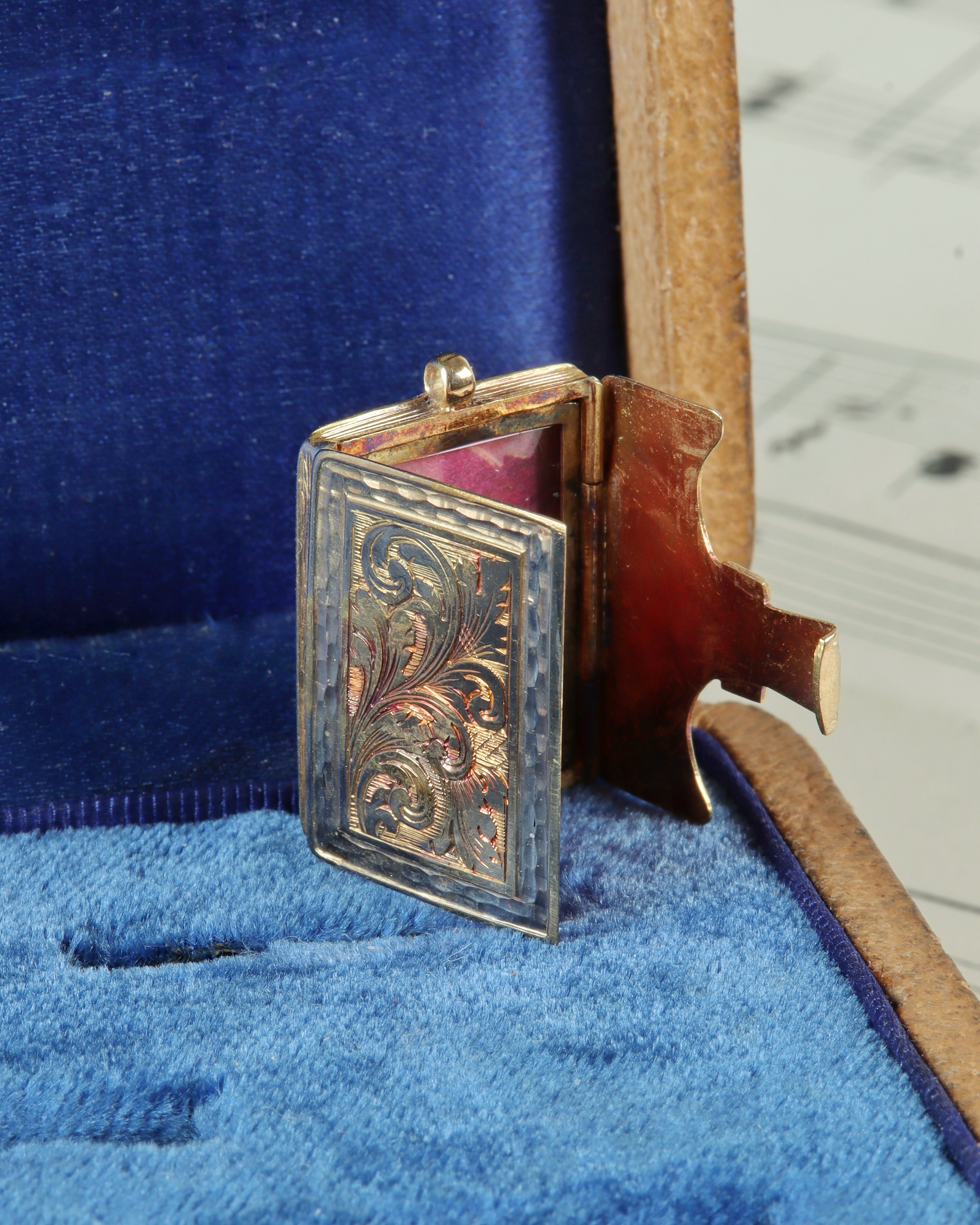 Victorian 14ct Gold Book Locket