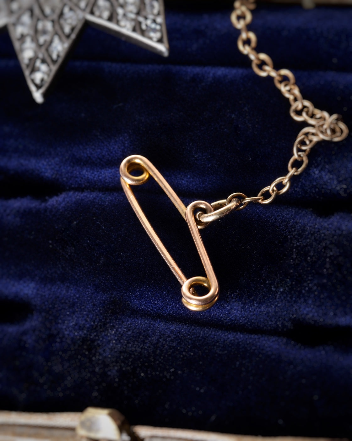 Antique Silver and 14ct Gold Rose Cut Diamond and Sapphire Star Pendant/Brooch