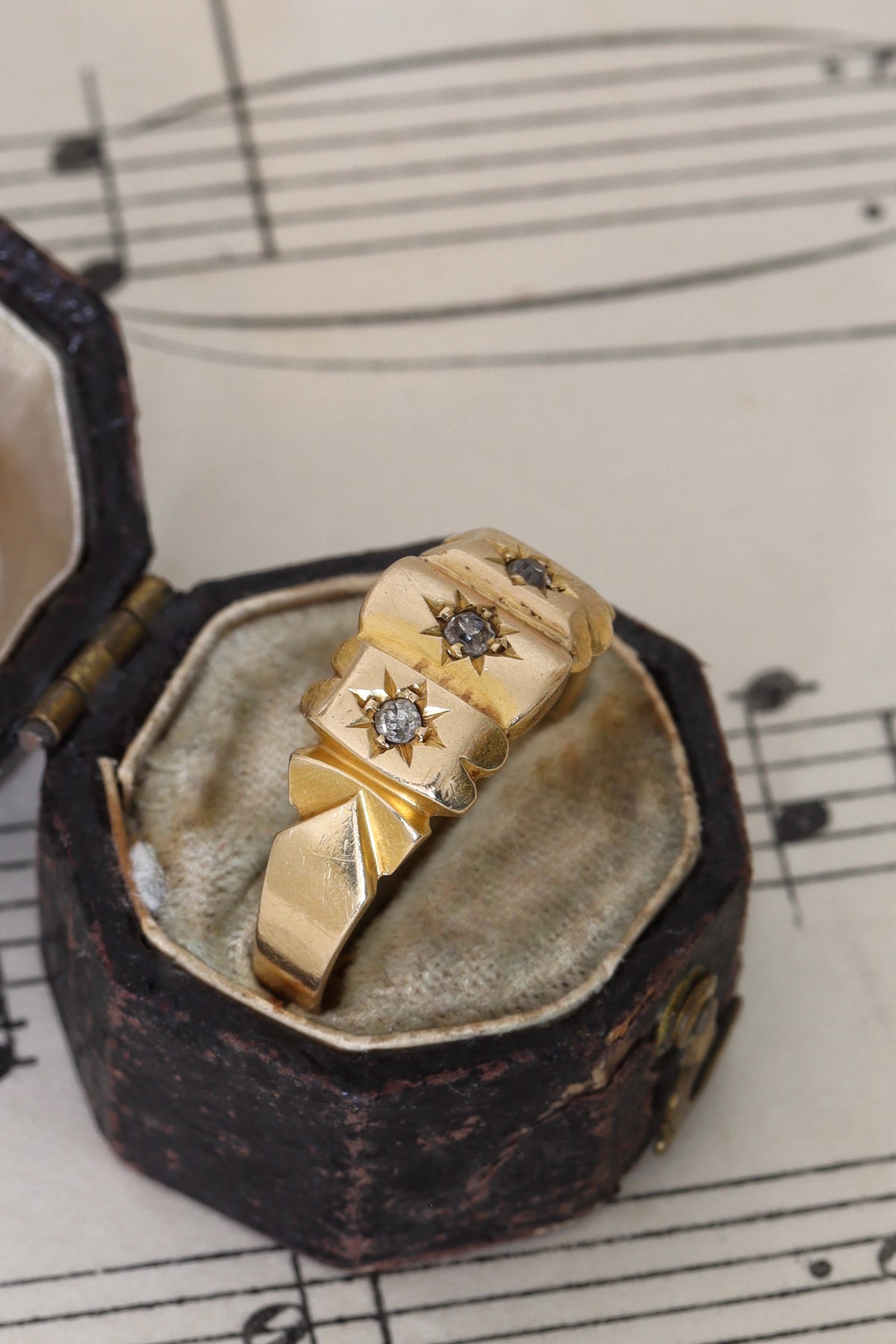 Edwardian 18ct Yellow Gold Triple Starburst Diamond Ring