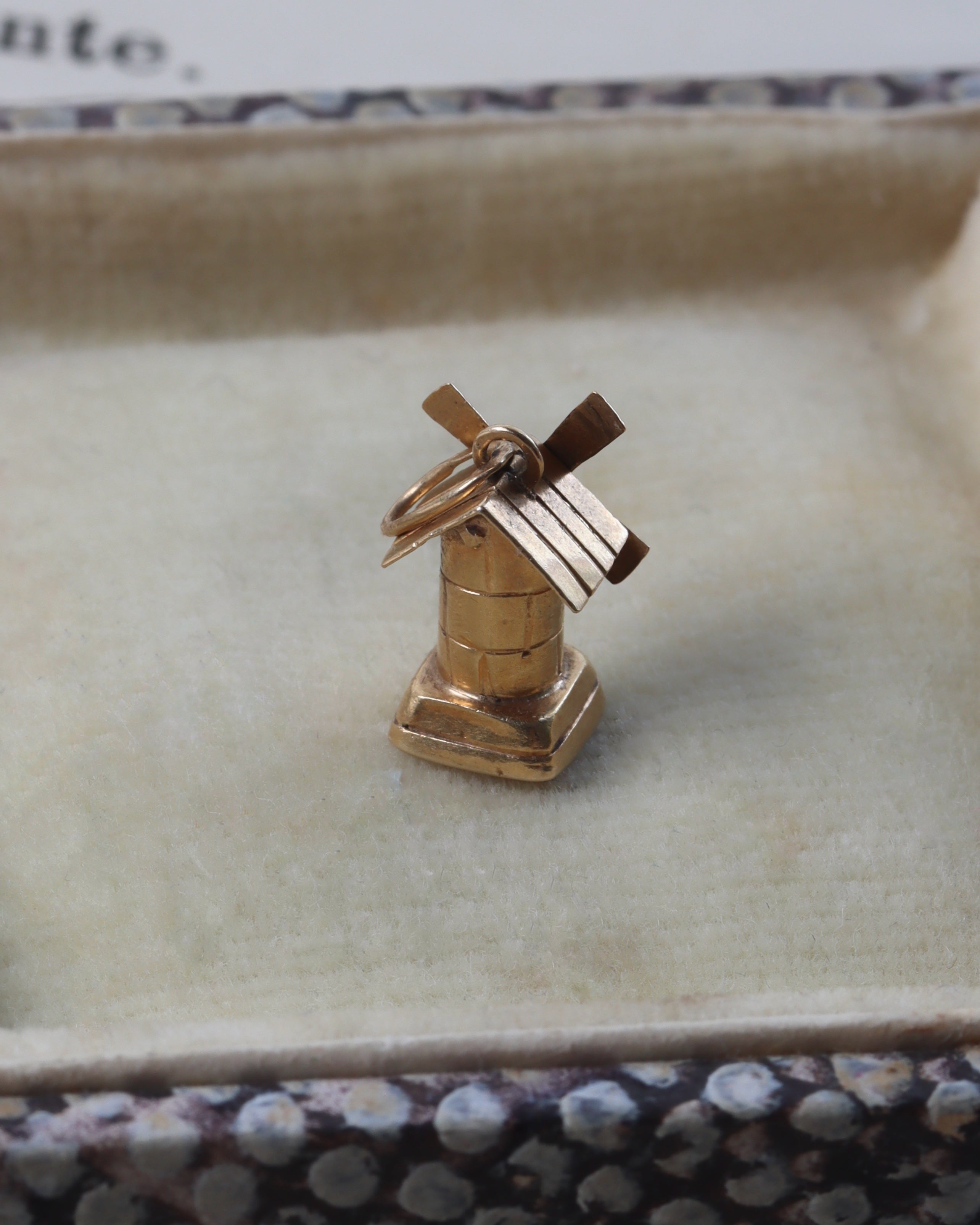 Vintage 18ct Gold Articulated Windmill Charm