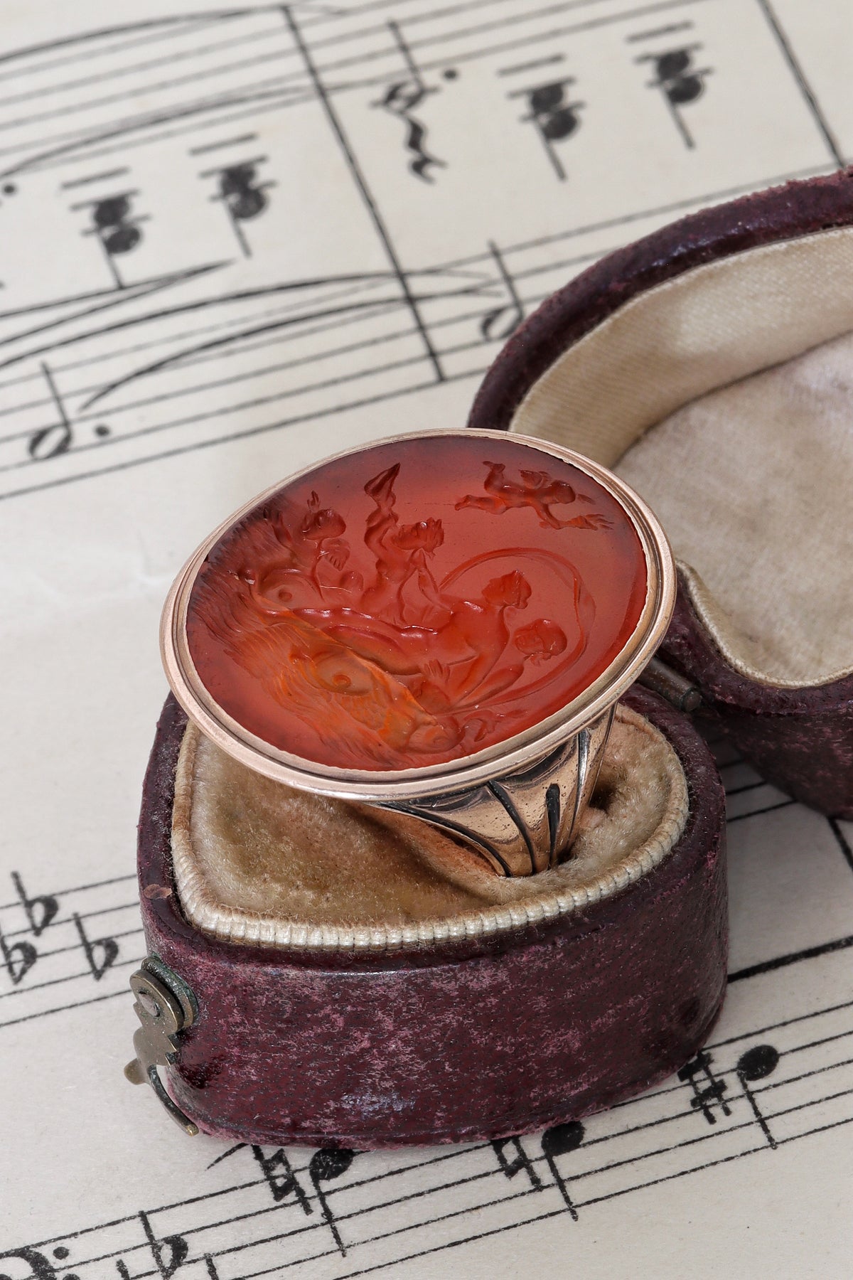 Georgian 9ct Rose Gold Carved Carnelian Intaglio Ring