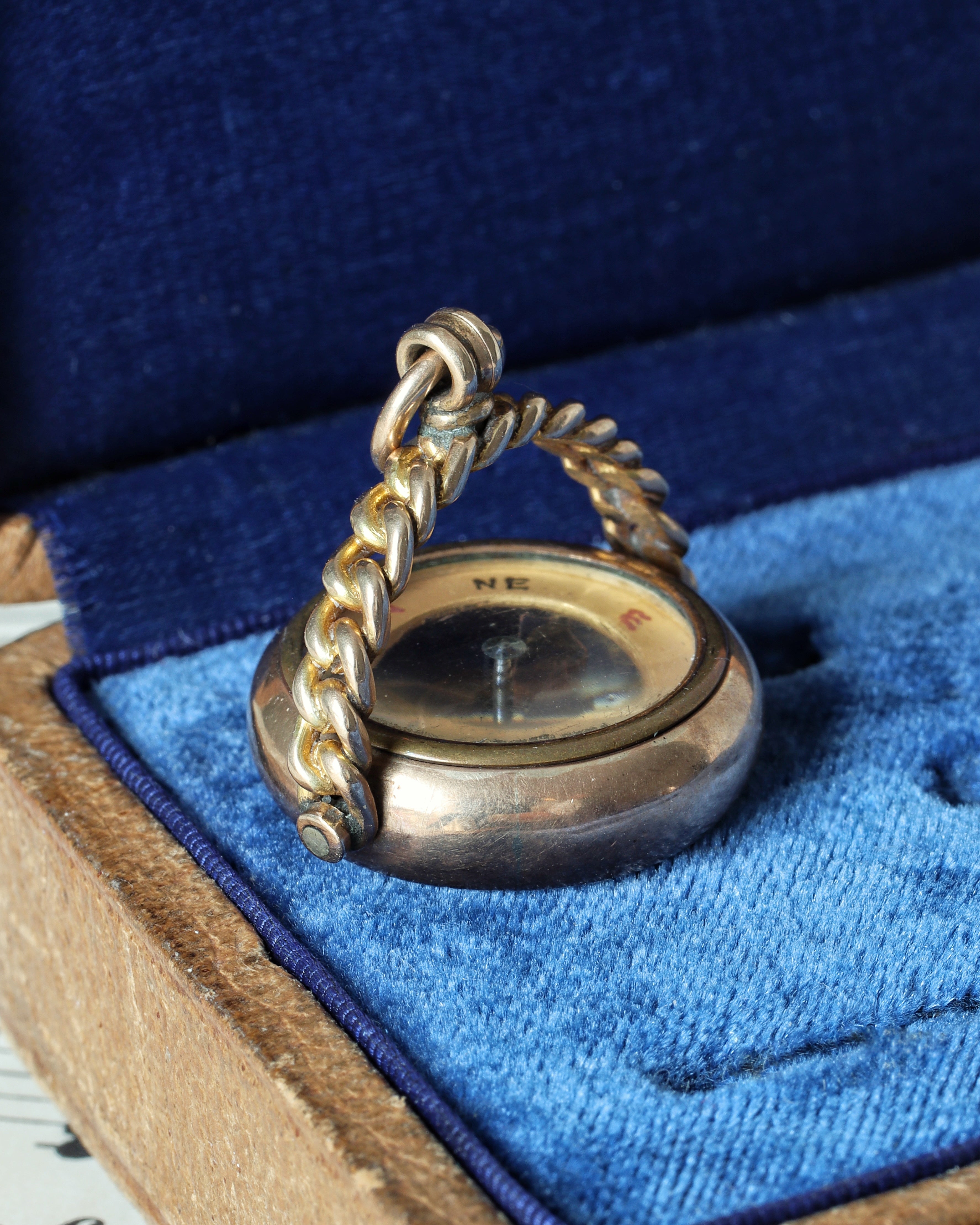 Victorian 9ct Gold Swivel Compass Pendant
