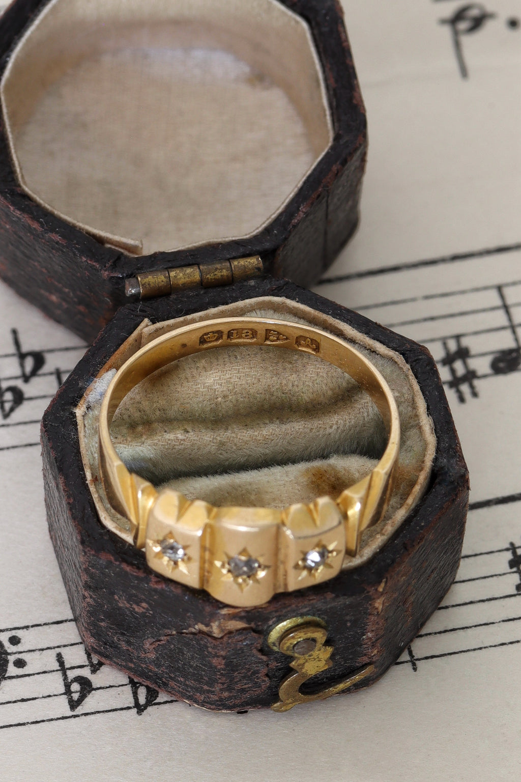 Edwardian 18ct Yellow Gold Triple Starburst Diamond Ring