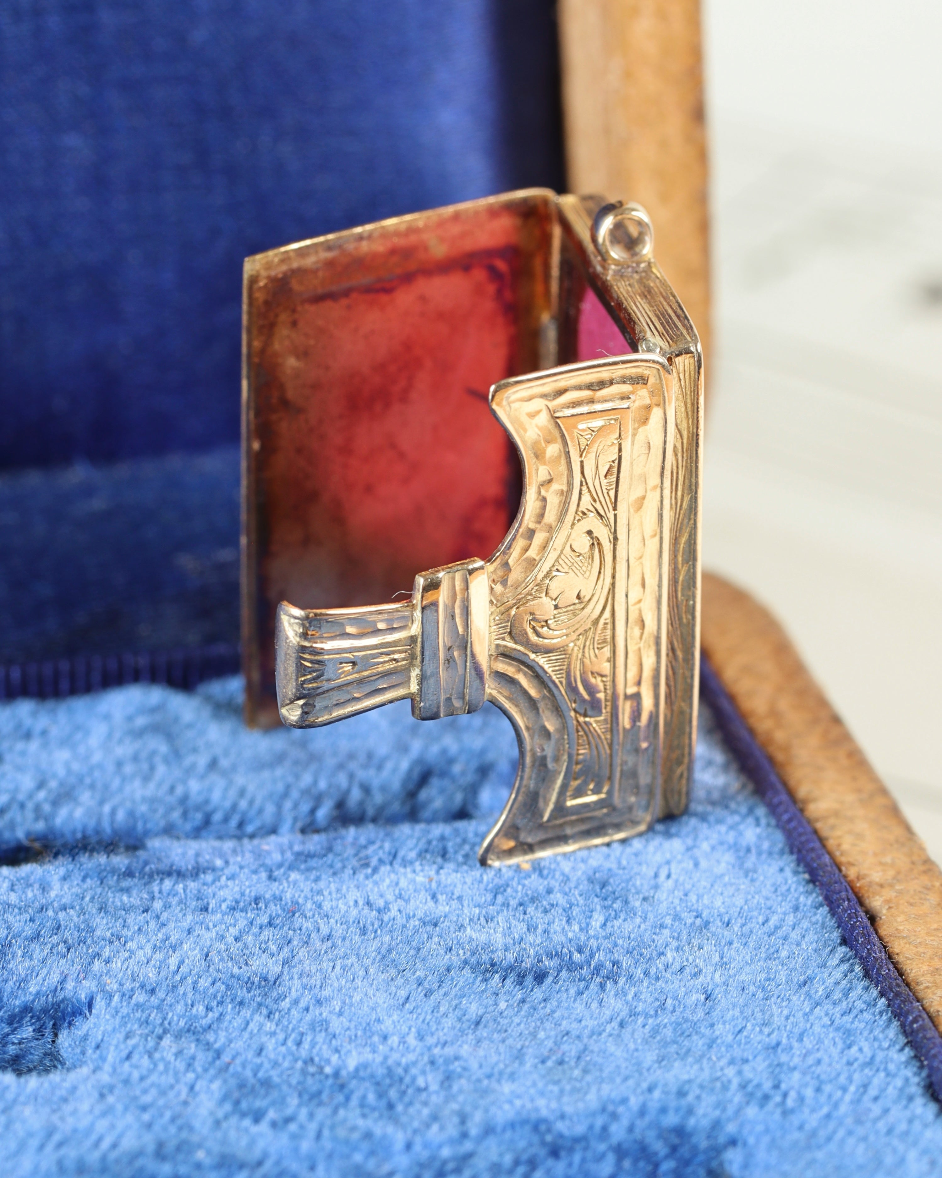Victorian 14ct Gold Book Locket