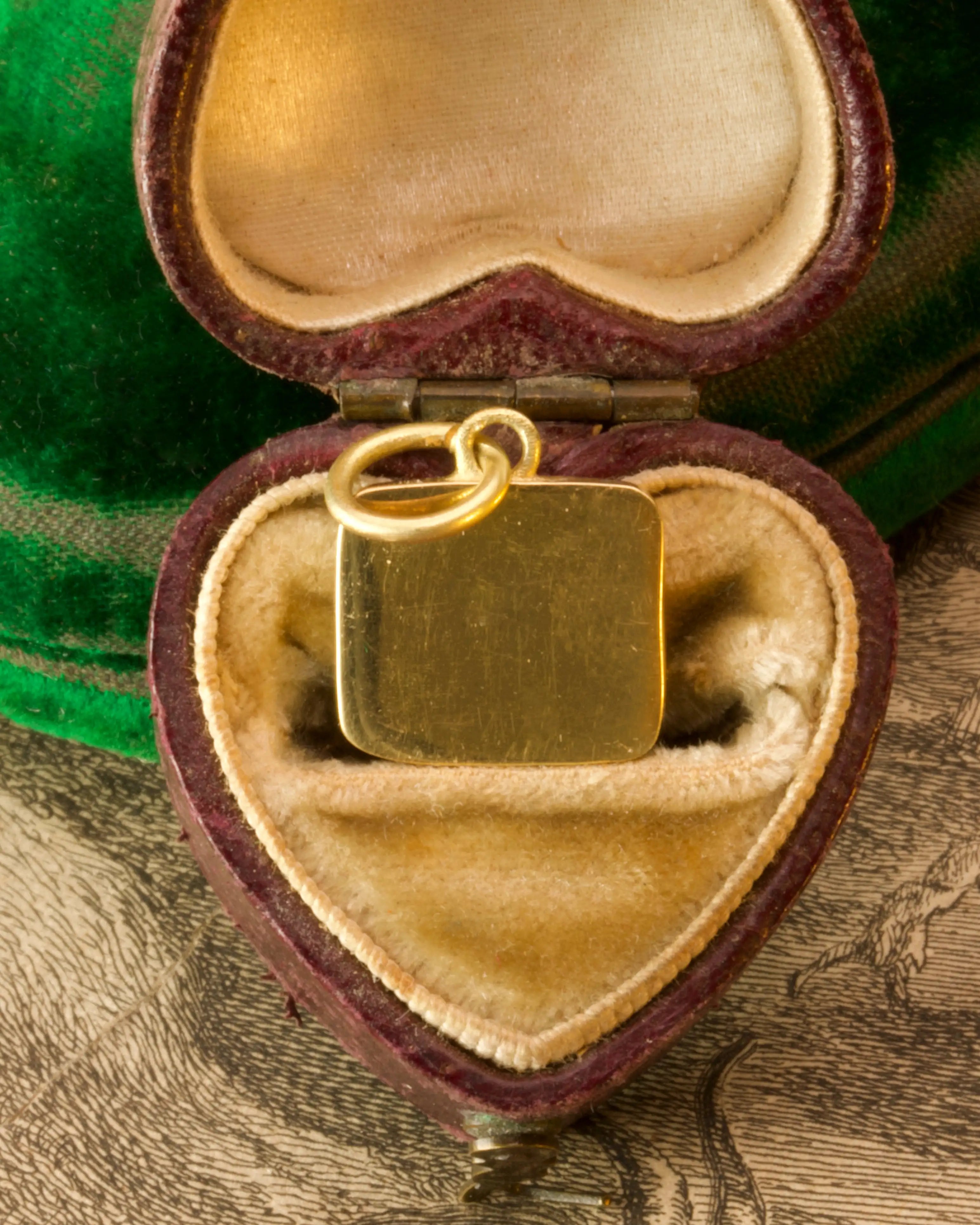 Enamelled 18ct Gold French Love Token Charm