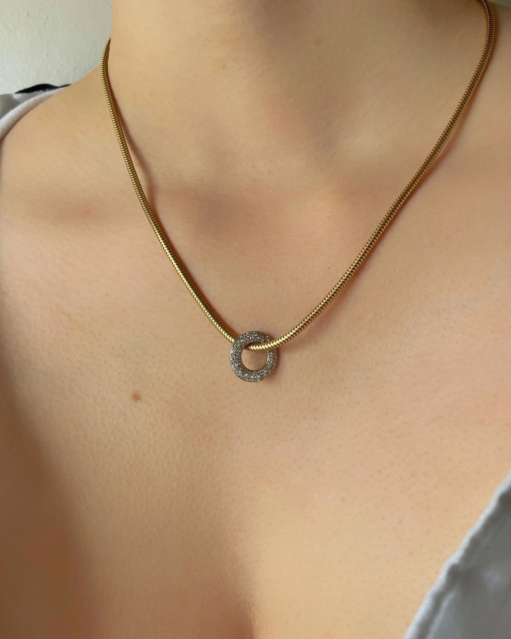Diamond Platinum Circle Connector