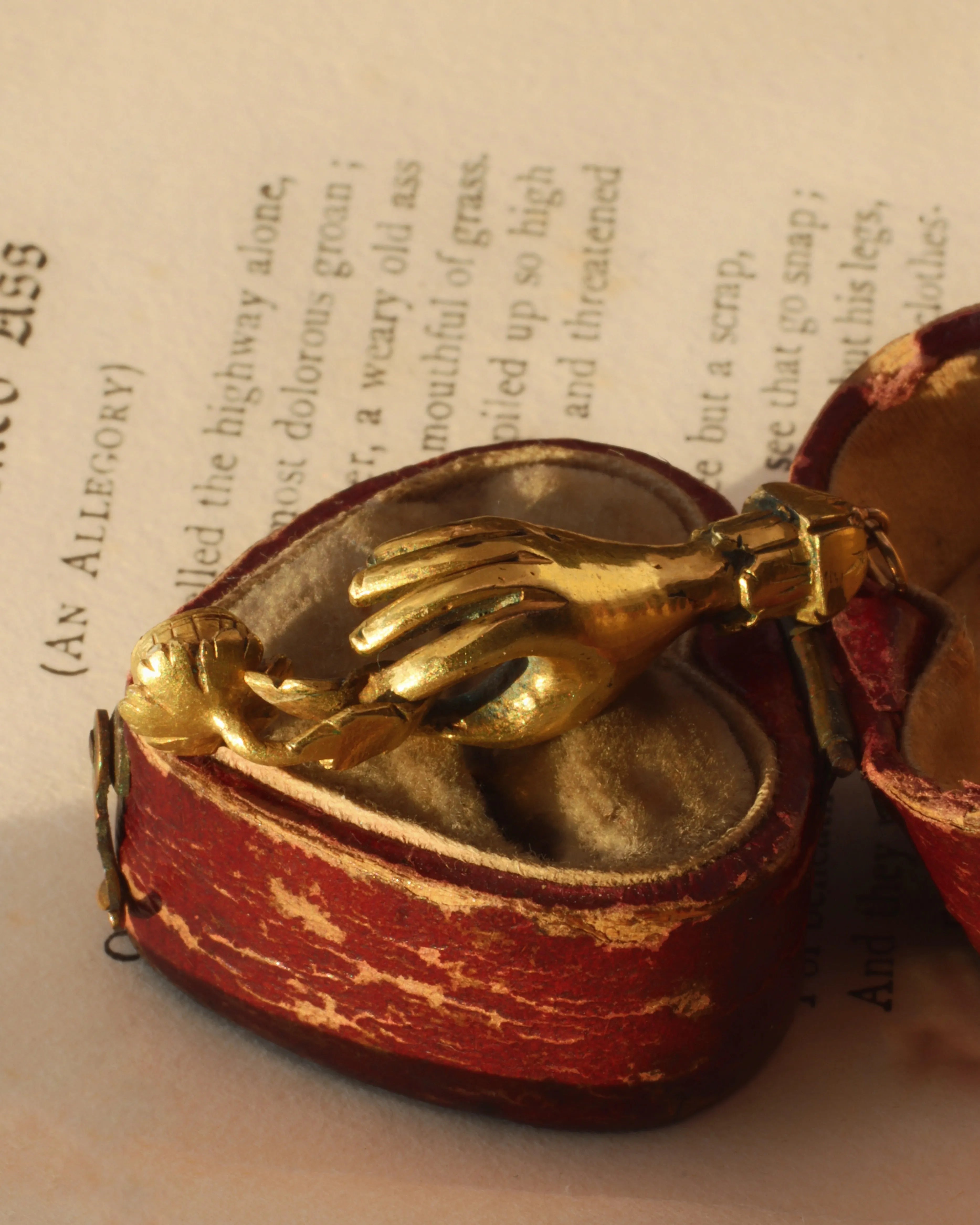 Georgian Hand Flower Paste Pendant