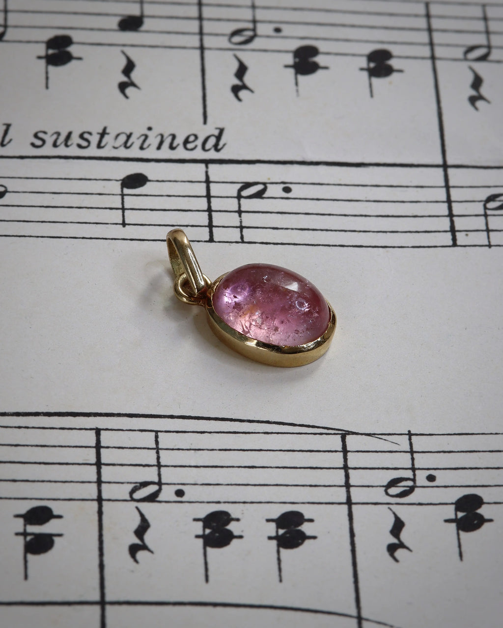 Contemporary 18ct Gold & Pink Cabochon Tourmaline Charm