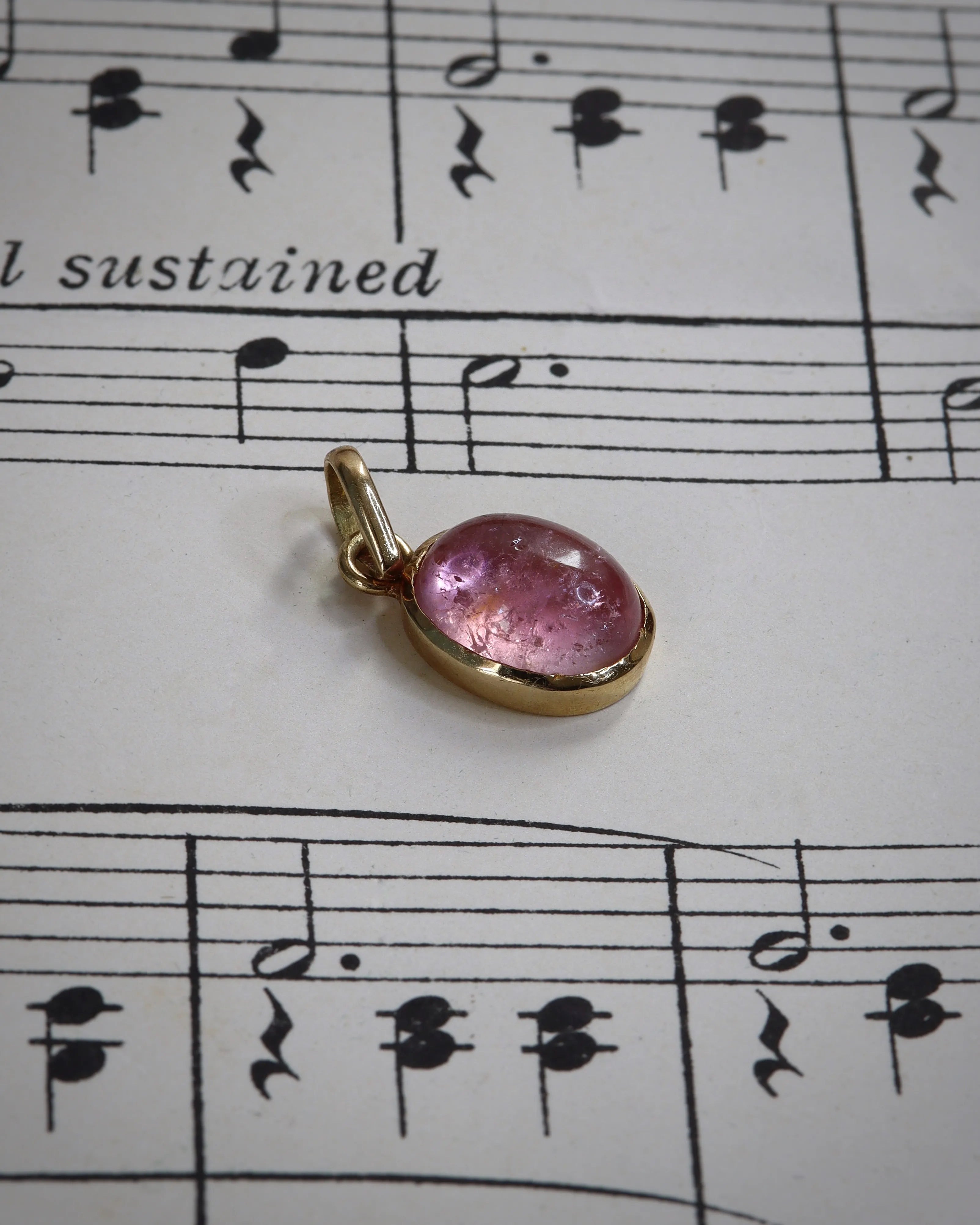 Contemporary 18ct Gold & Pink Cabochon Tourmaline Charm
