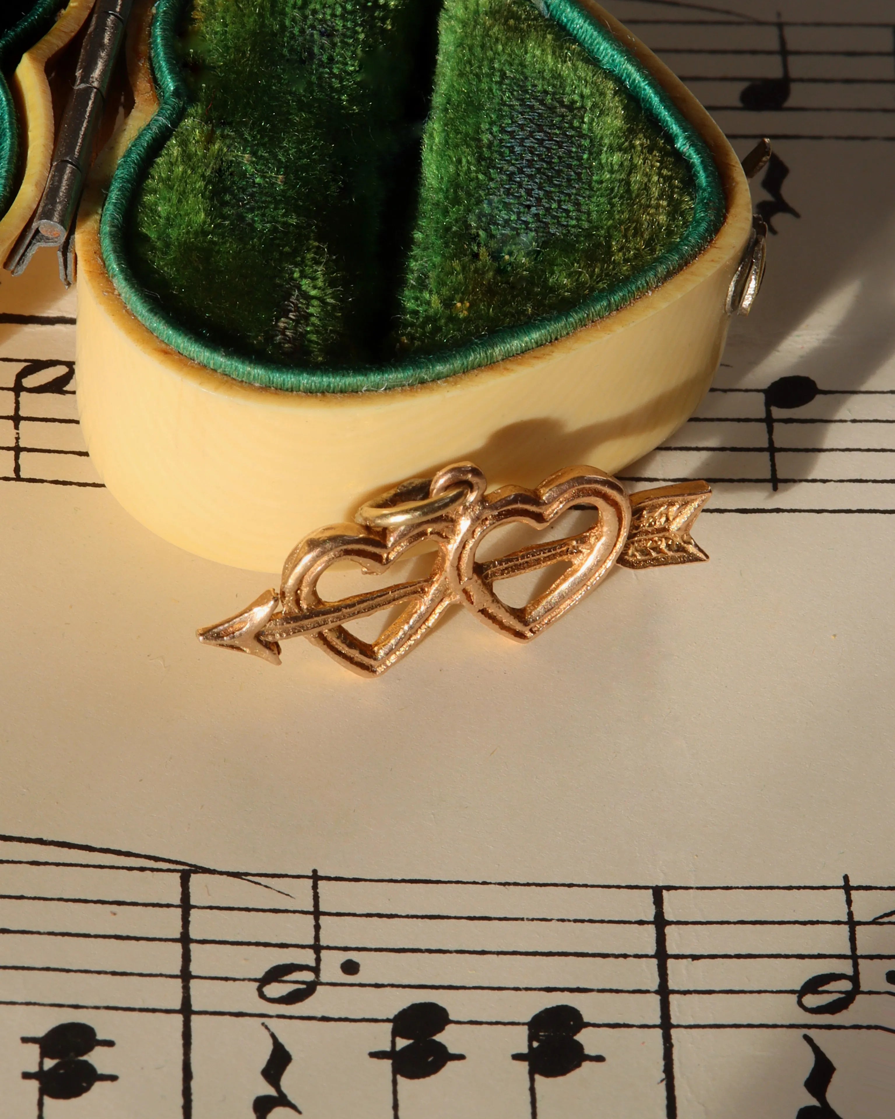 Vintage 9ct Gold Double Heart & Arrow Charm