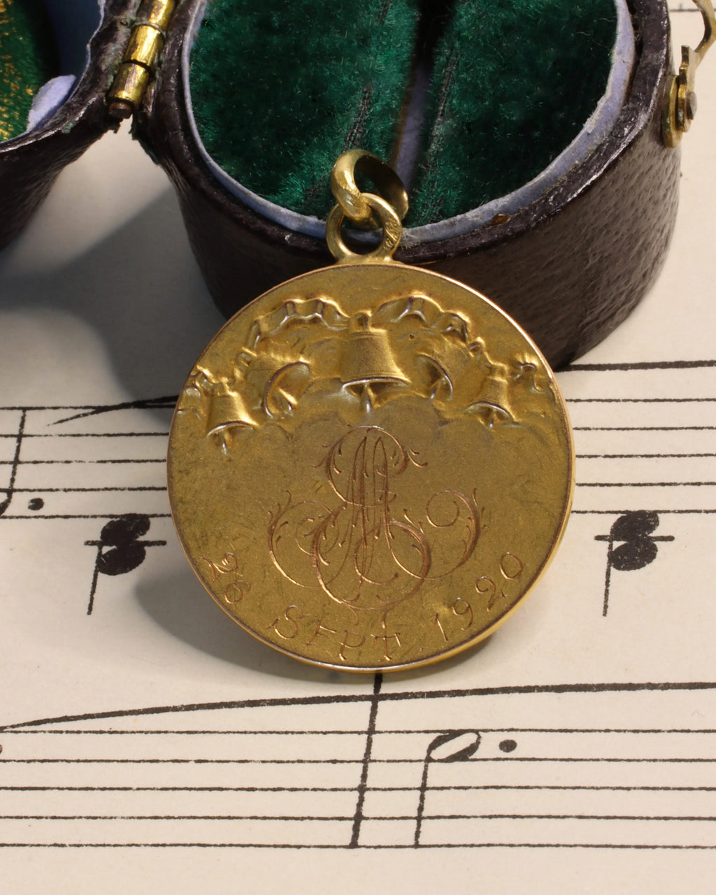 French 18ct Gold Cherub Pendant