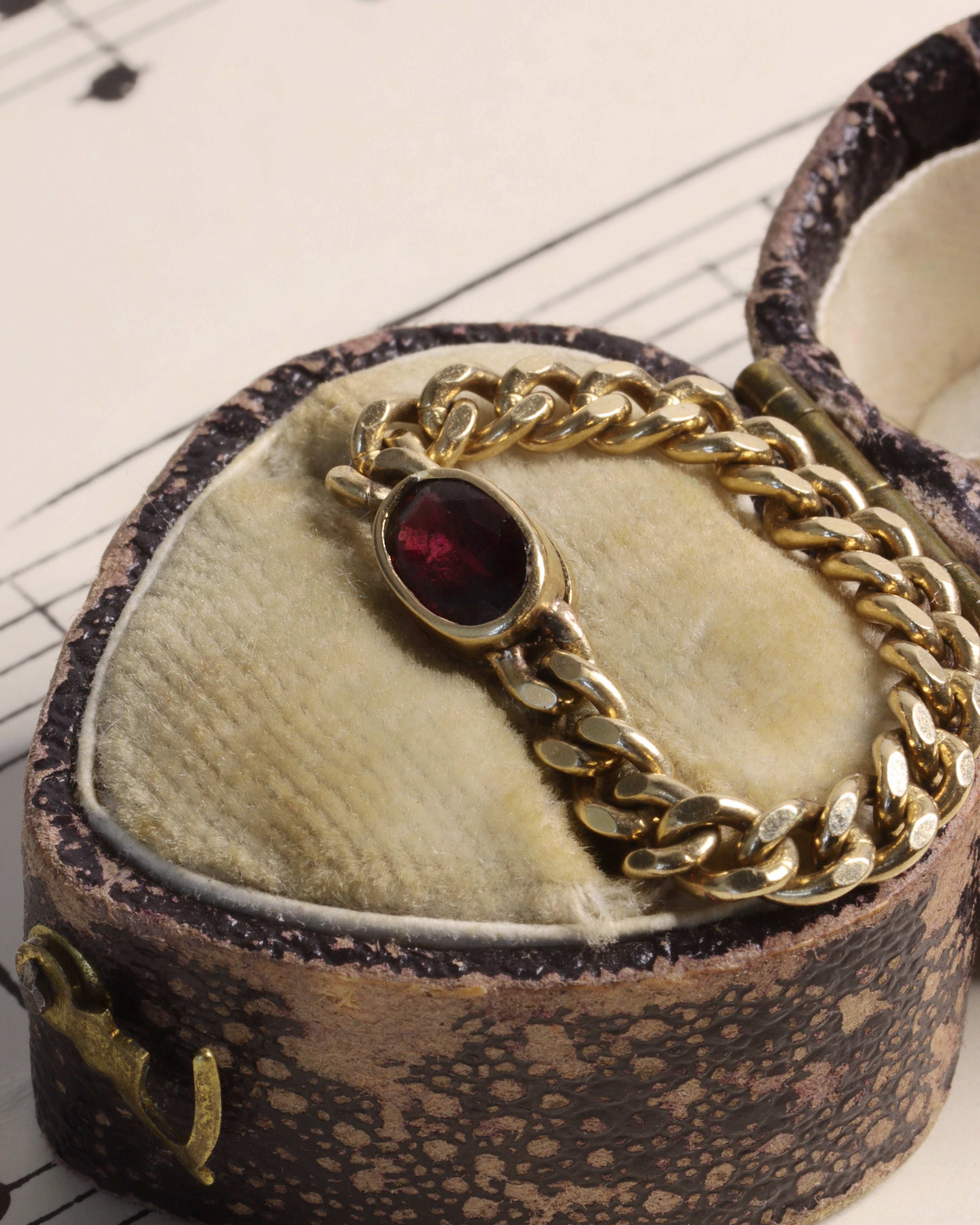 Garnet Chunky Curb Chain Ring