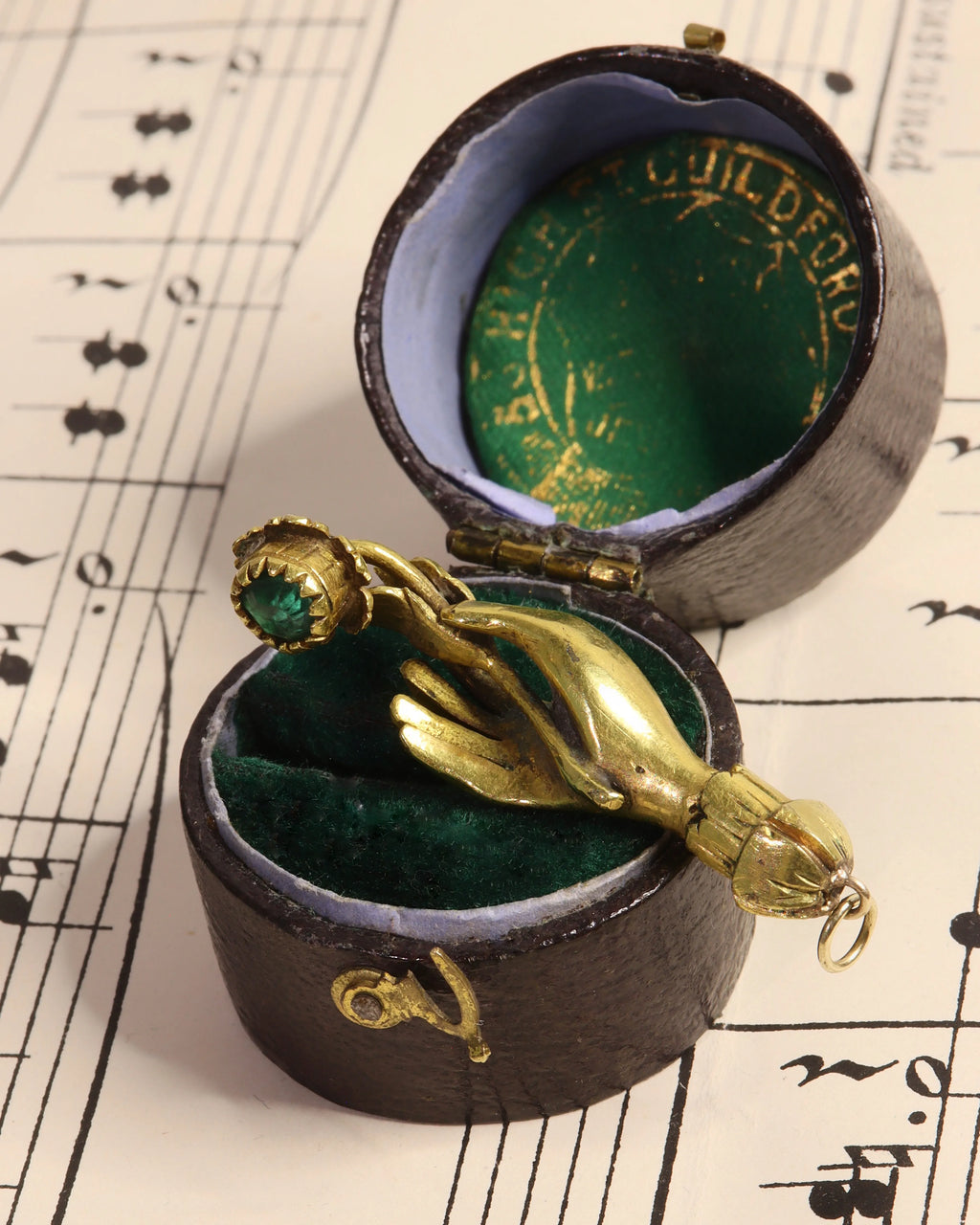 Georgian Hand Flower Paste Pendant