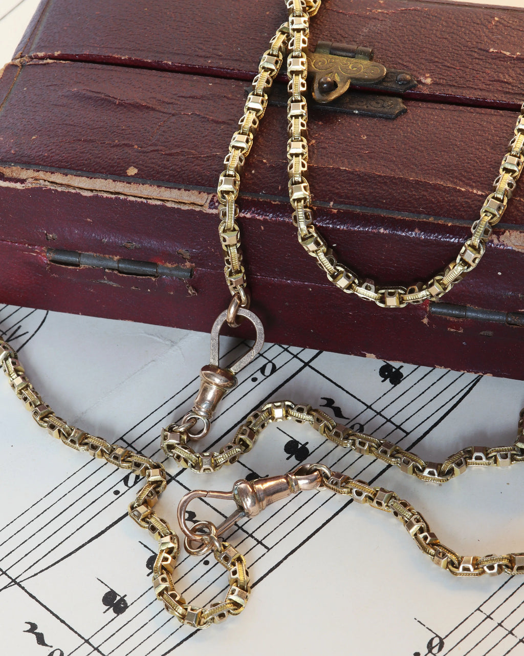 Victorian 9ct Gold Fancy Link Chain with Dog Clip