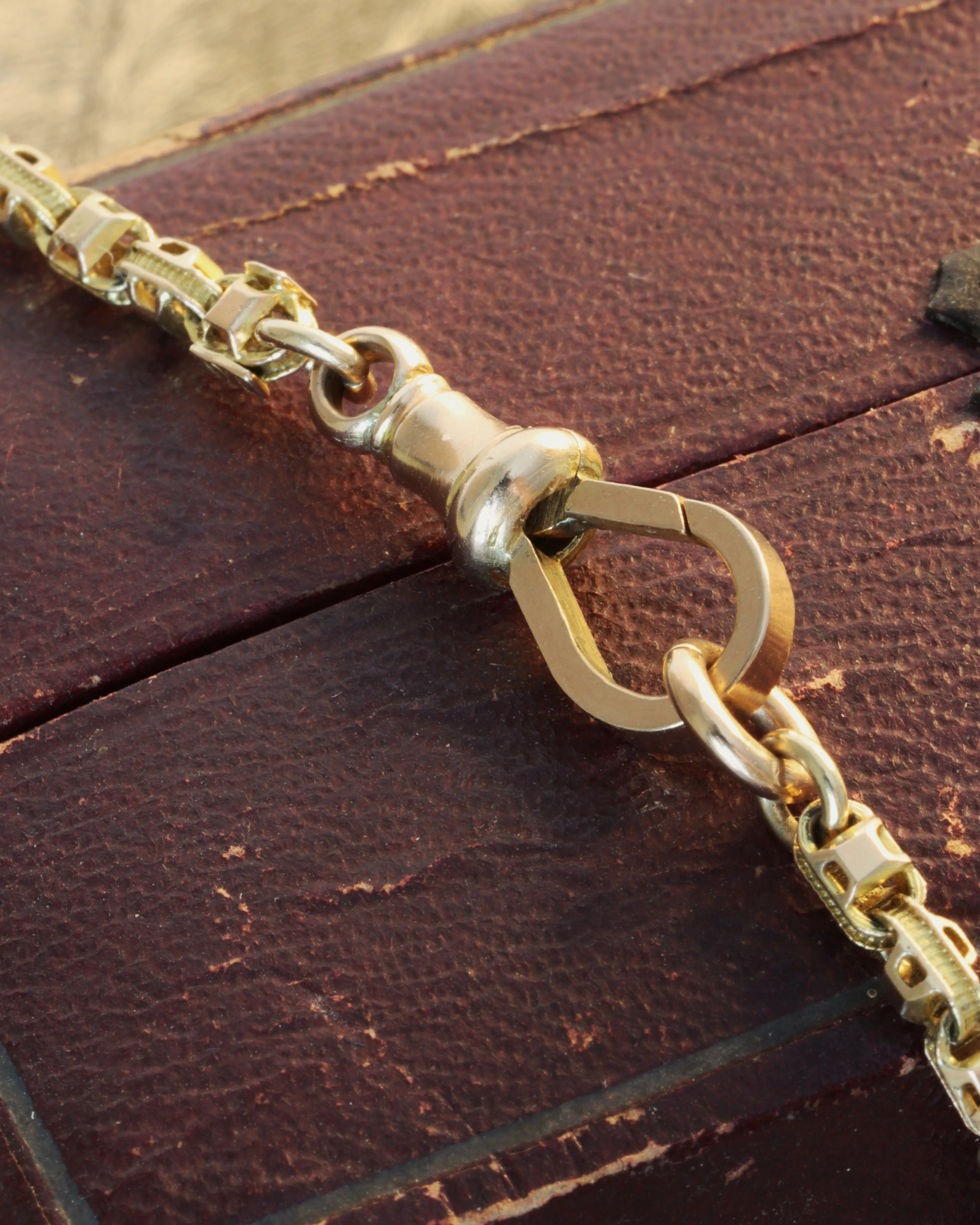 Victorian 9ct Gold Fancy Link Chain with Square Edged Dog Clip