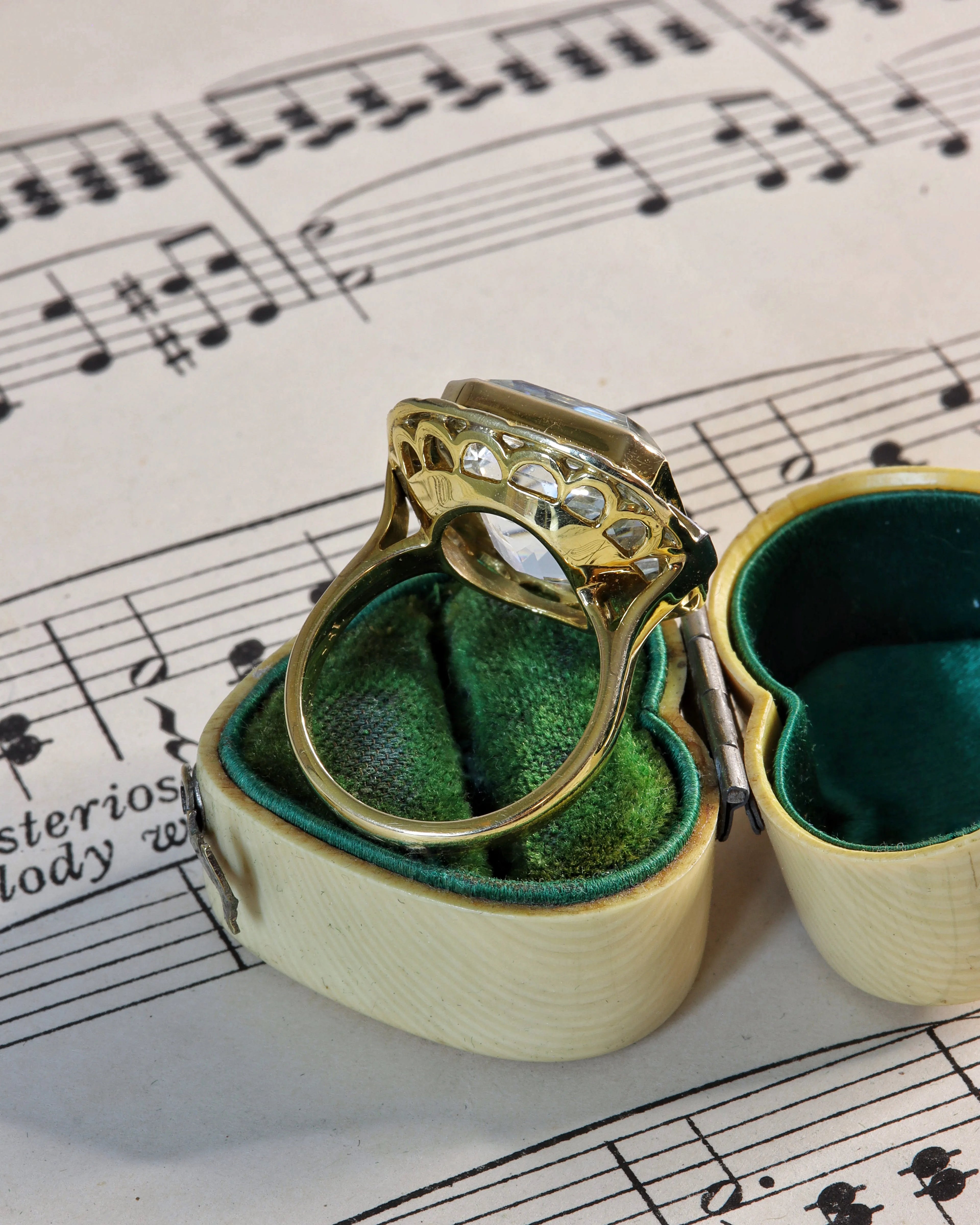 Vintage 18ct Gold and Aquamarine Cocktail Ring with Diamond Detail