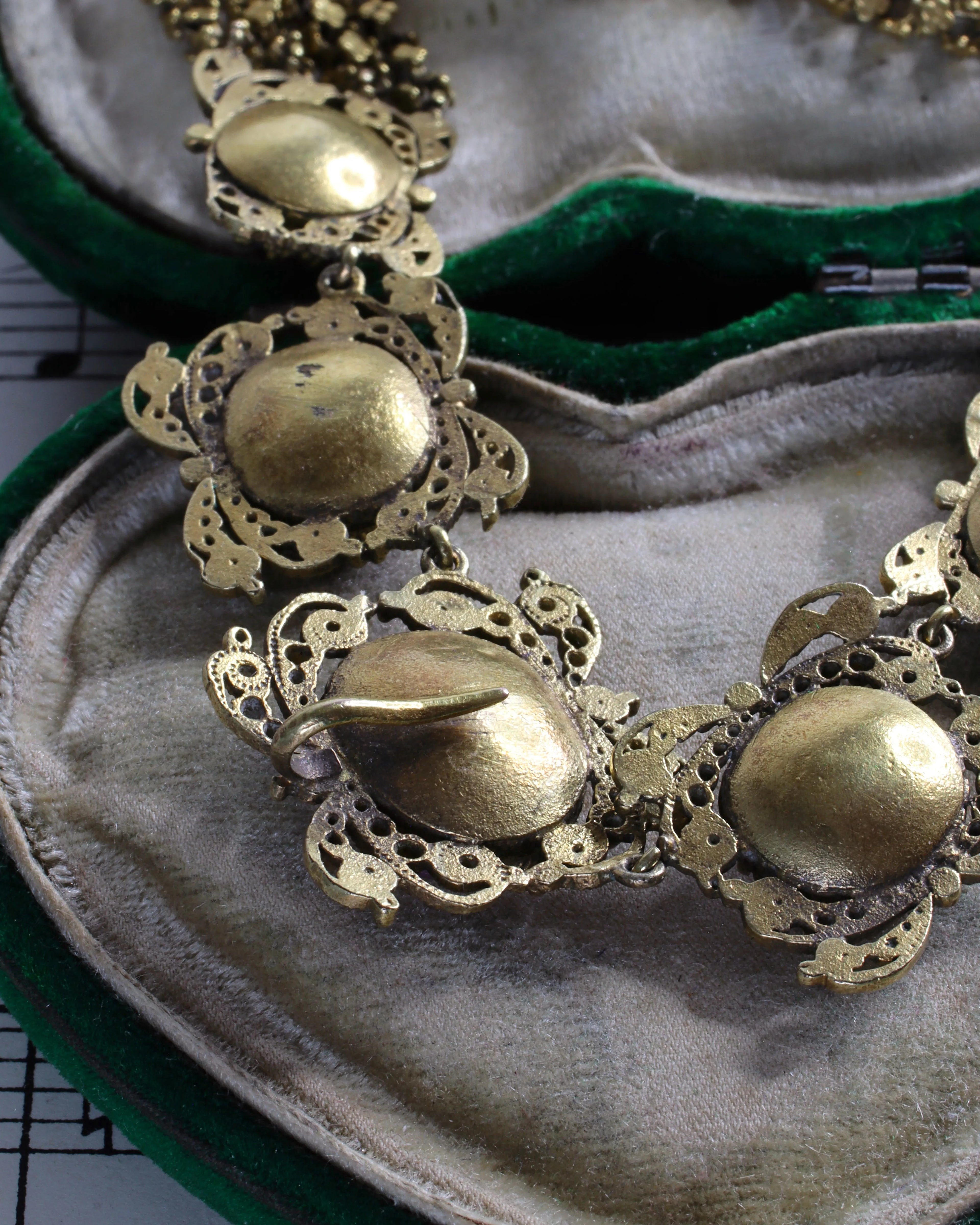 Antique Georgian Foiled Amethyst Rivière Necklace