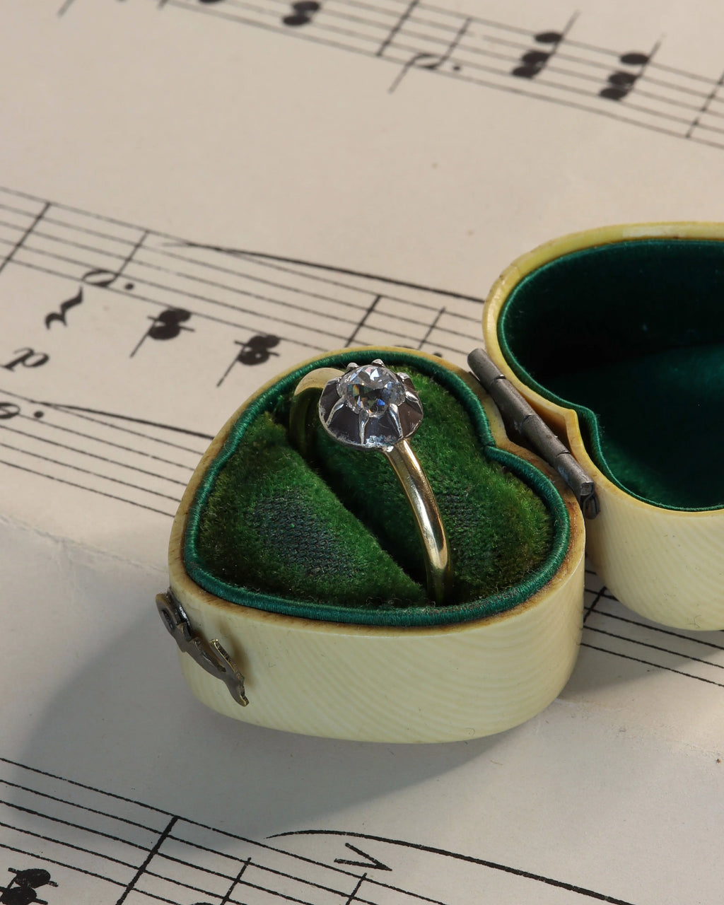 Antique Victorian Solitaire Ring