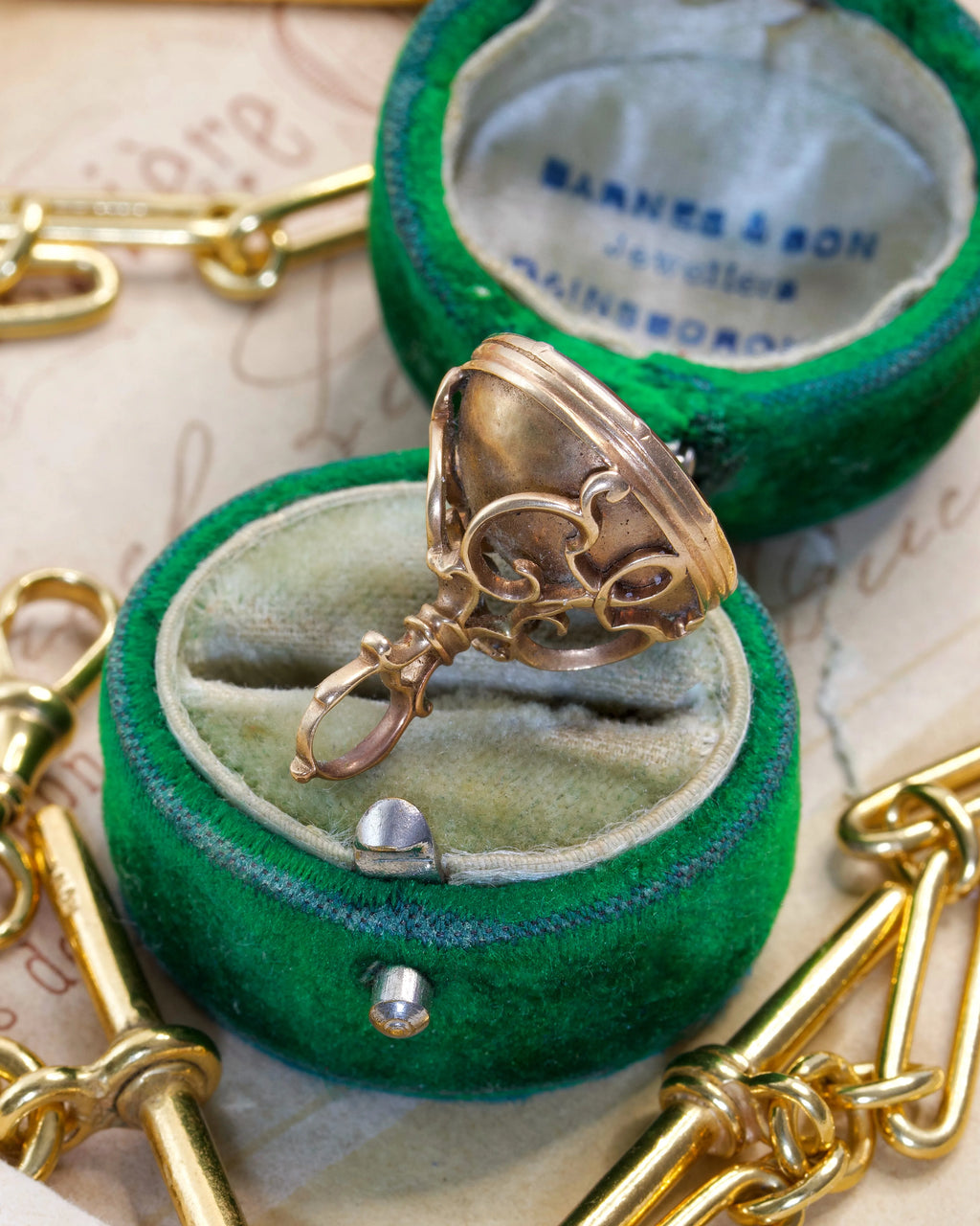 Antique Georgian Gold Seal ‘Rien Sans Peine’ with Cherub and Heart Motif