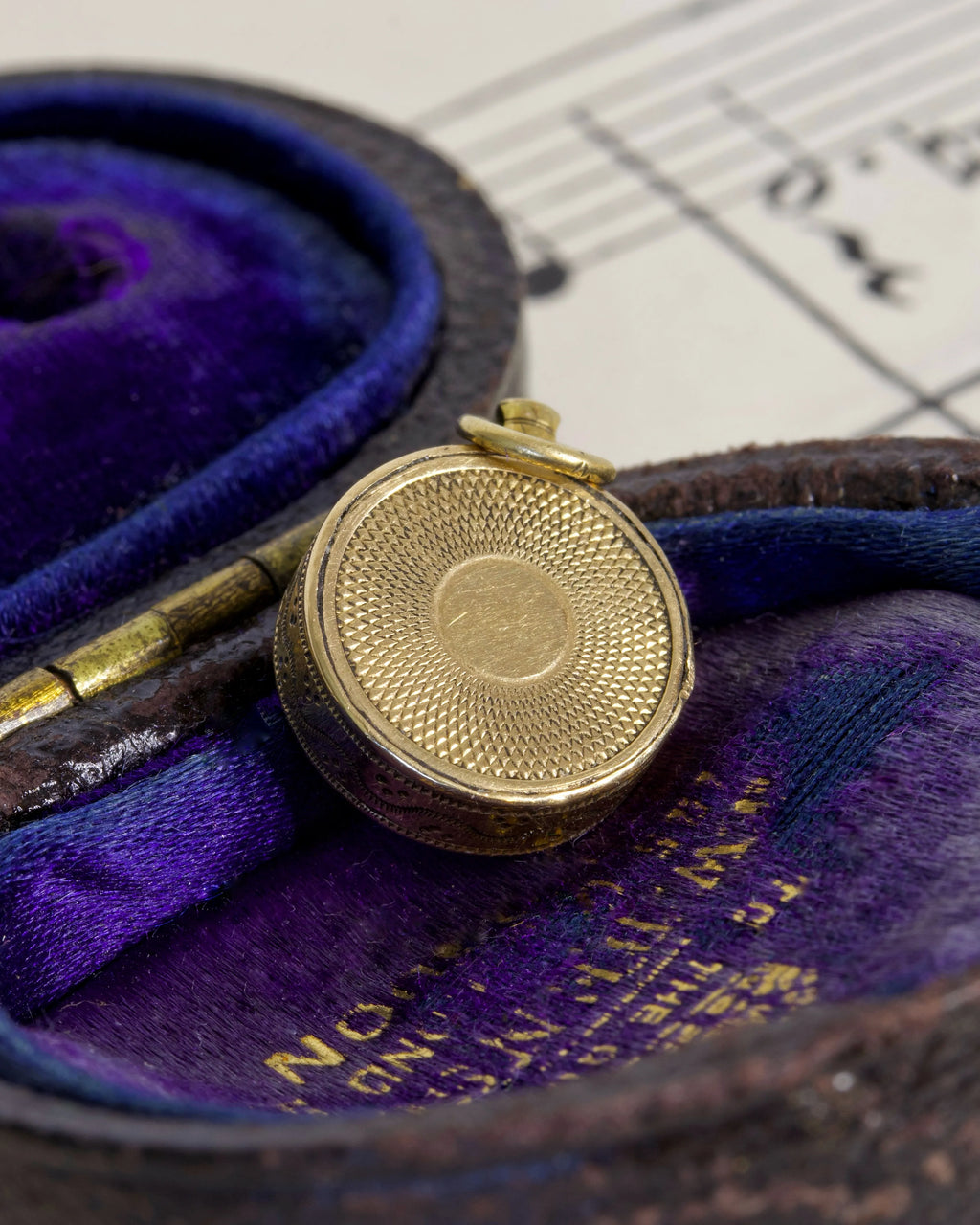 Georgian 9ct Gold Compass Charm