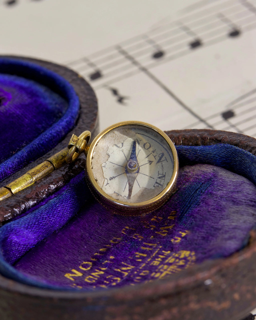 Georgian 9ct Gold Compass Charm