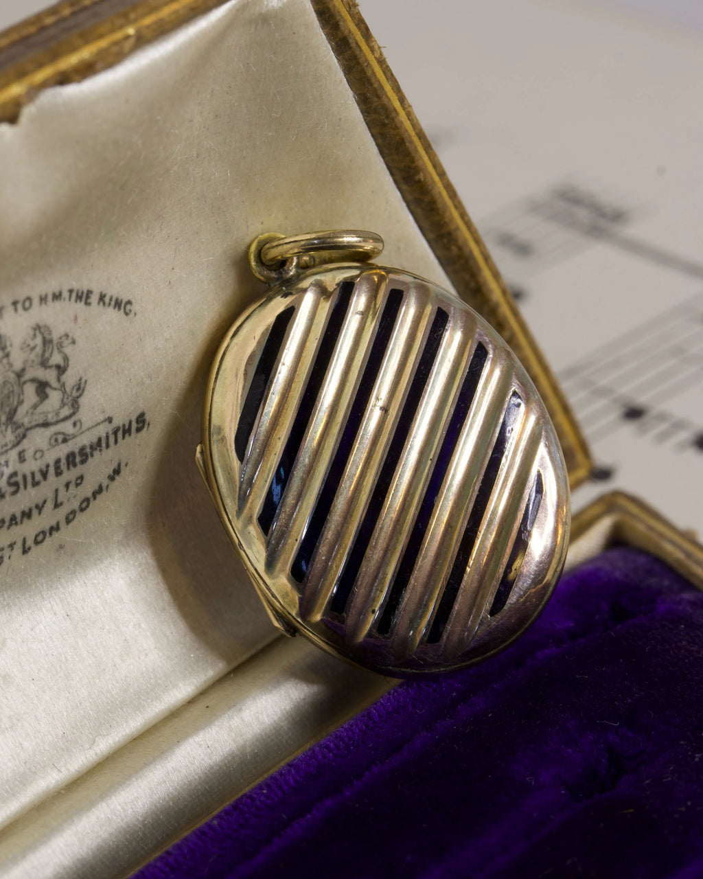 Victorian Striped Memorial Locket in 9ct Yellow Gold
