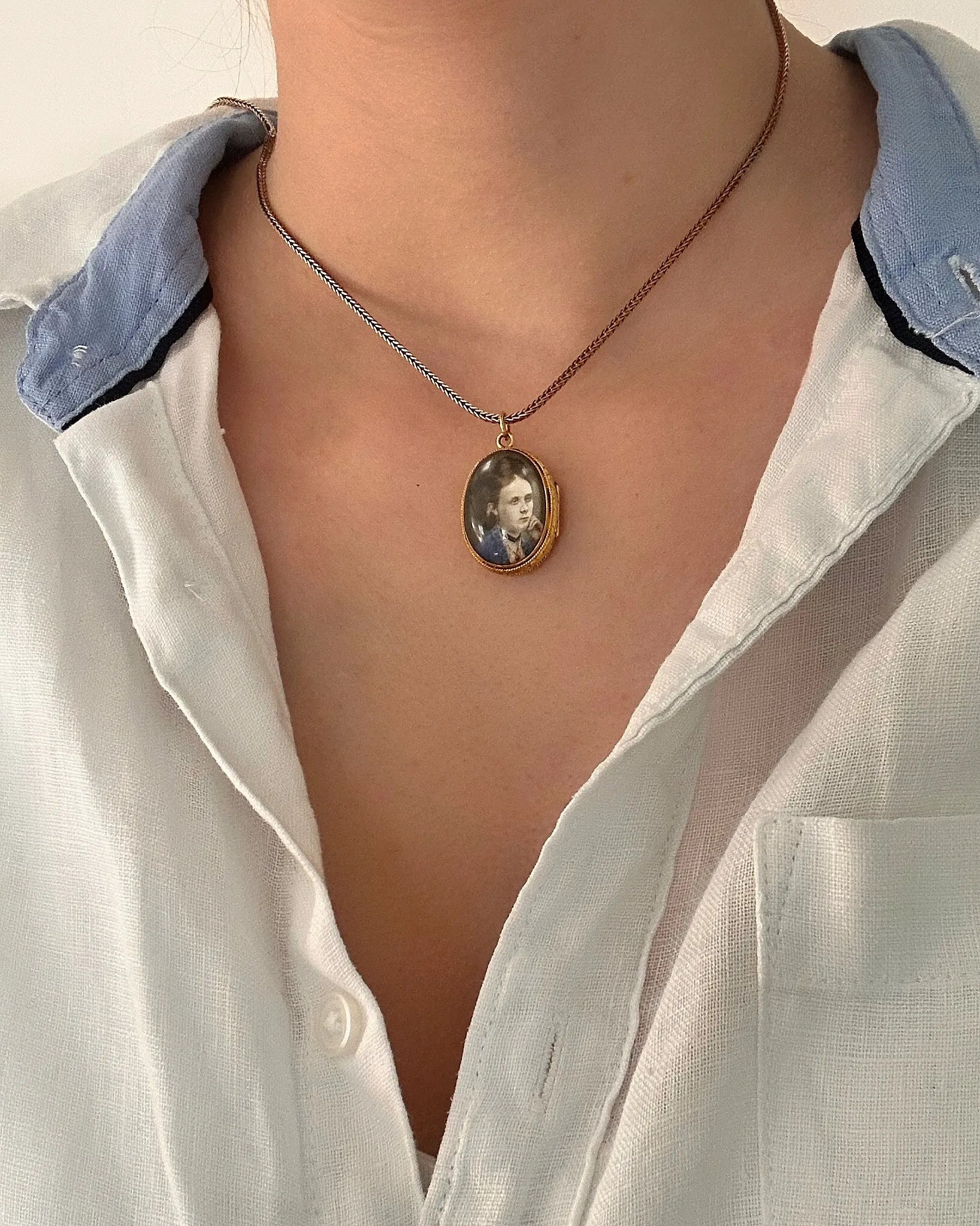 Antique Victorian 18ct Gold Pool of Light Locket