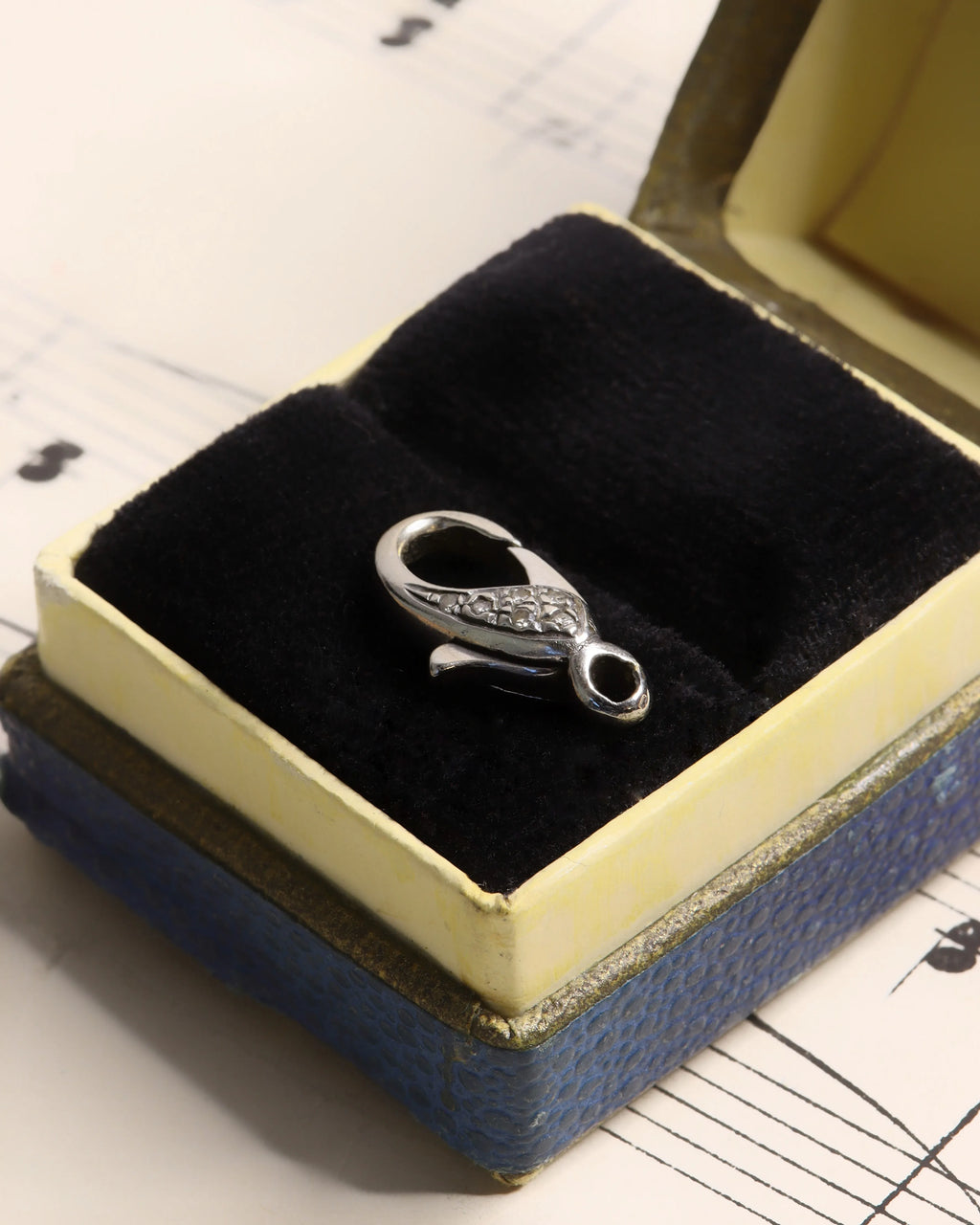 Art Deco 14ct White Gold & Diamond Small Lobster Clasp