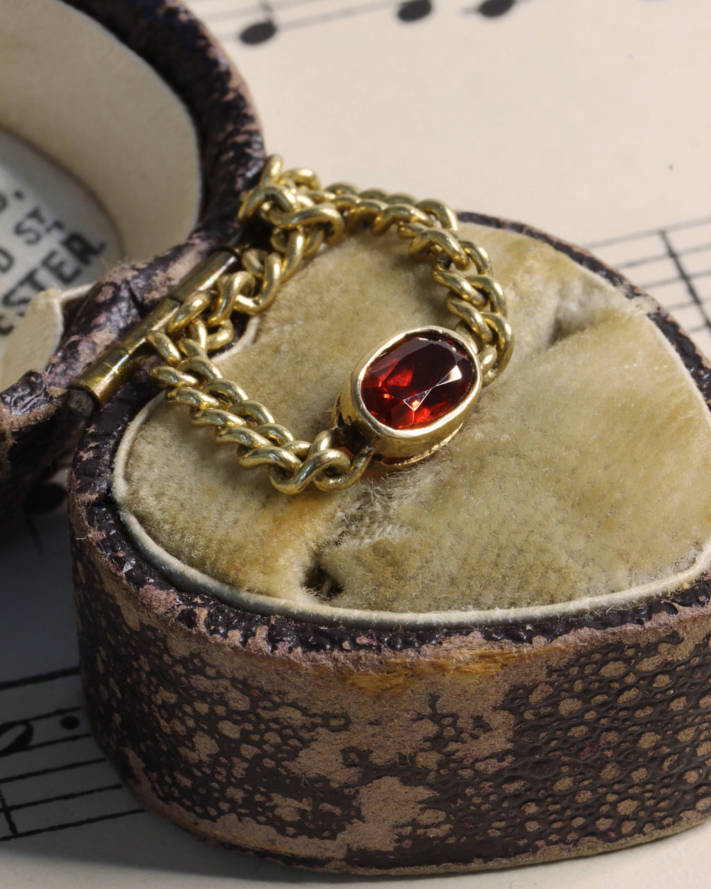 Garnet Curb Chain Ring