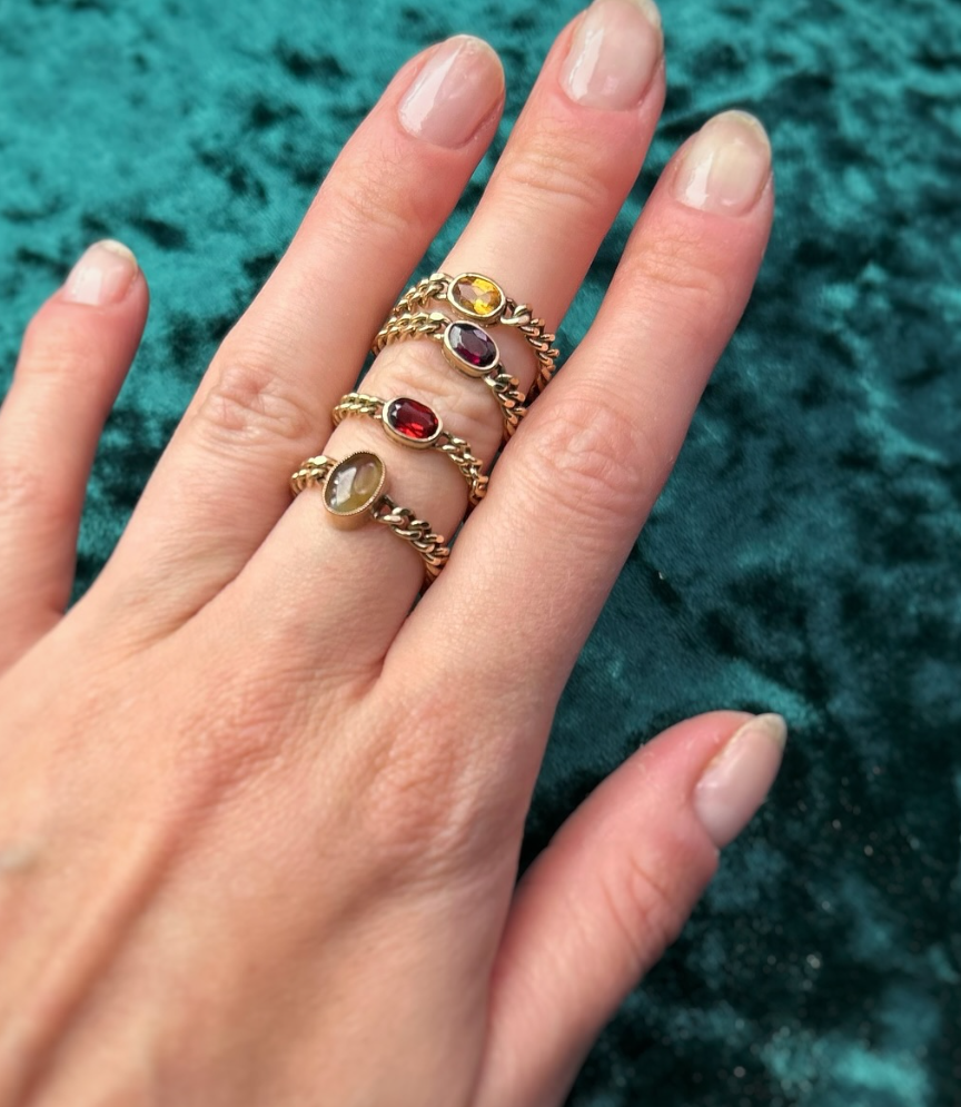 Garnet Chunky Curb Chain Ring