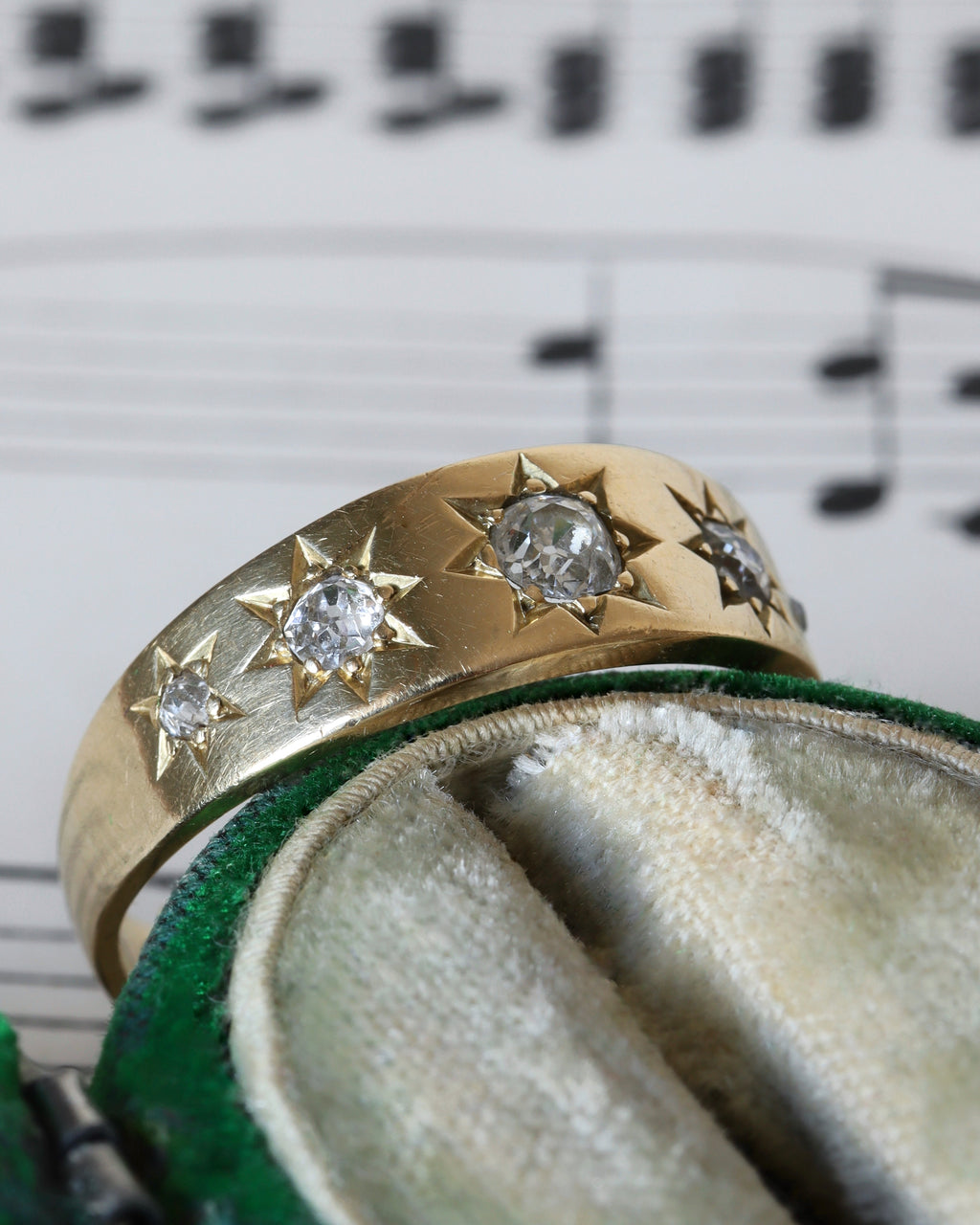 Victorian 18ct Gold Old Cut Diamond Starburst Ring
