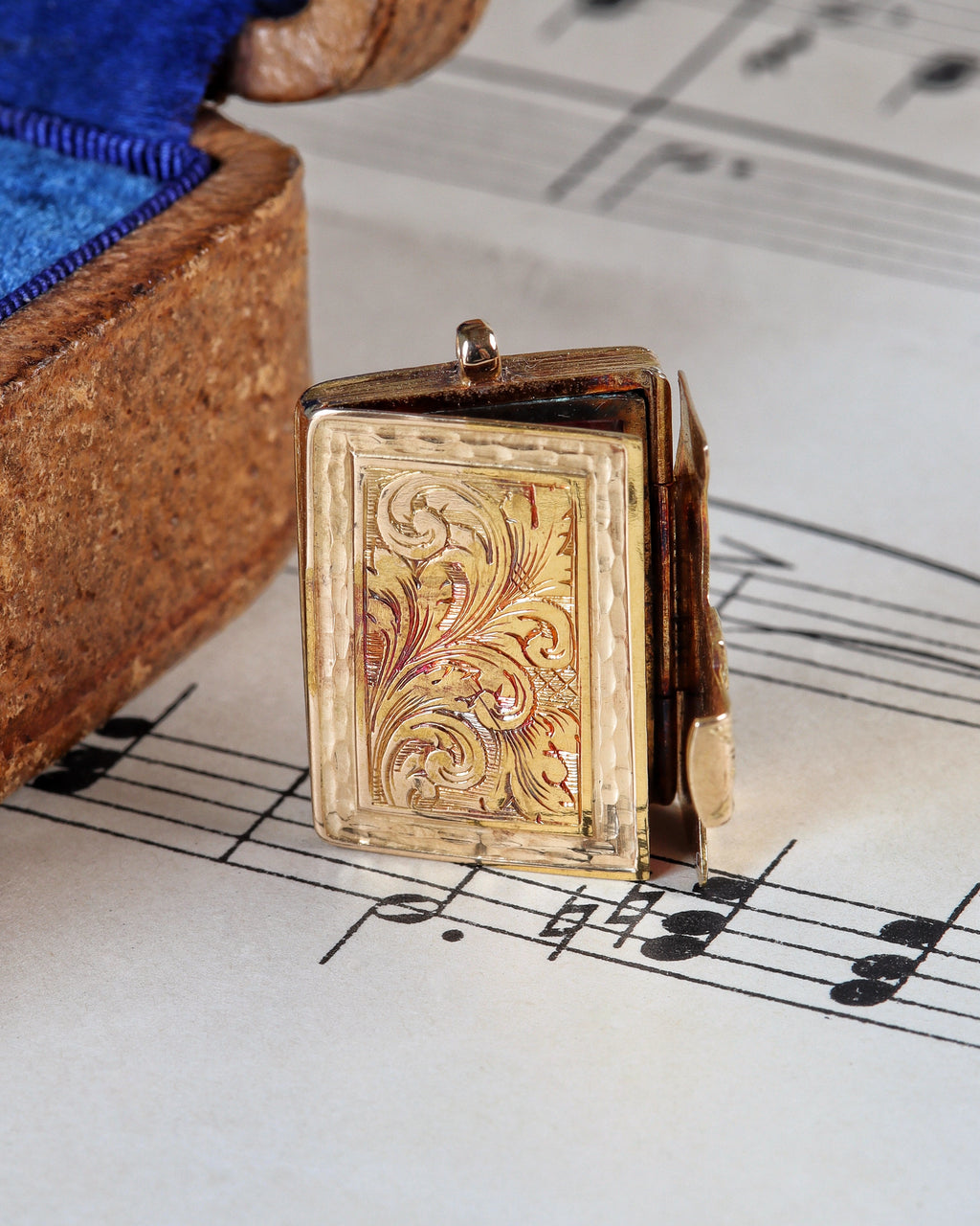 Victorian 14ct Gold Book Locket