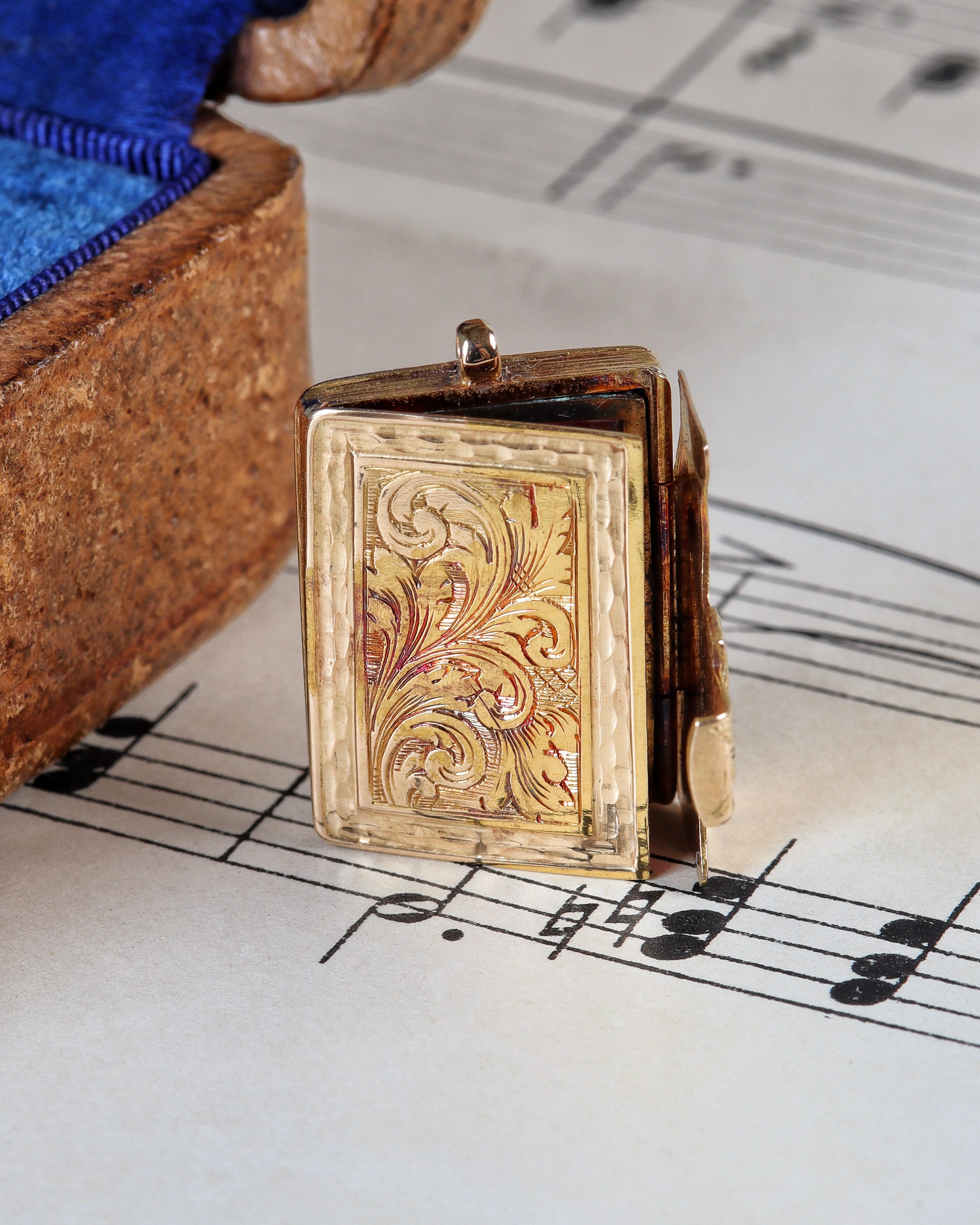 Victorian 14ct Gold Book Locket