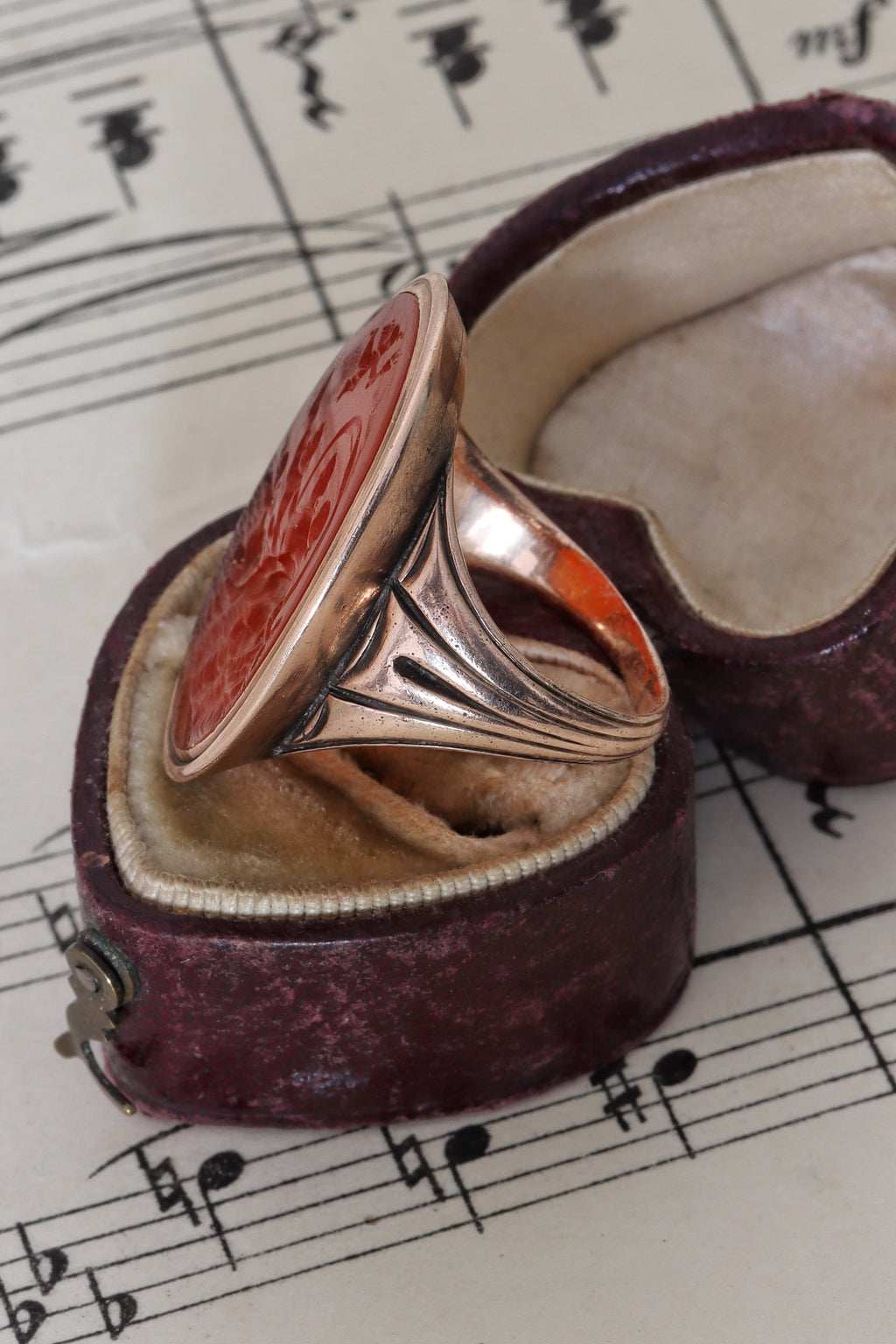 Georgian 9ct Rose Gold Carved Carnelian Intaglio Ring