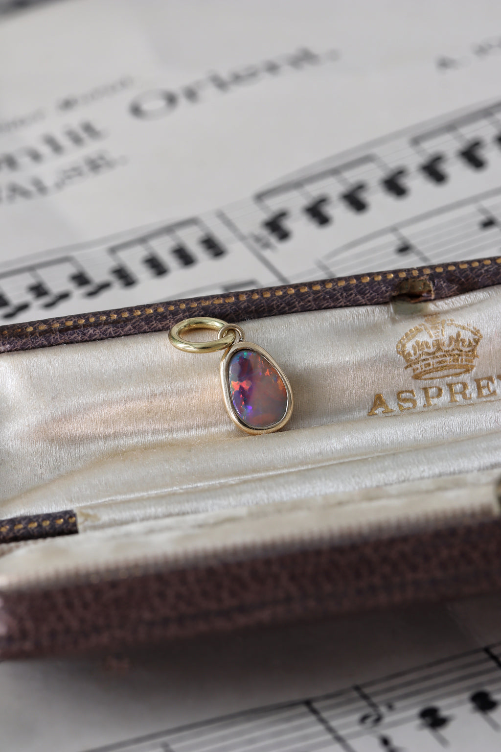 Vintage Opal Charm in 9ct Yellow Gold