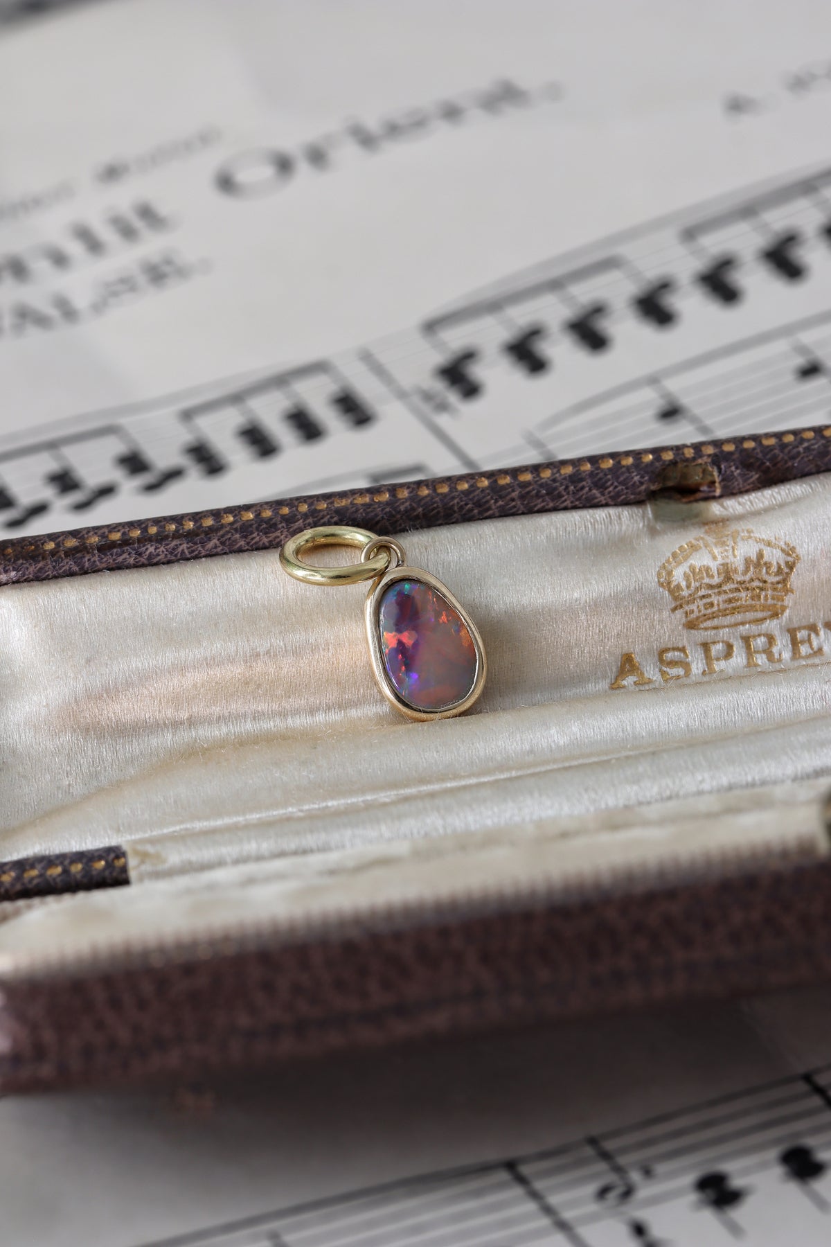 Vintage Opal Charm in 9ct Yellow Gold