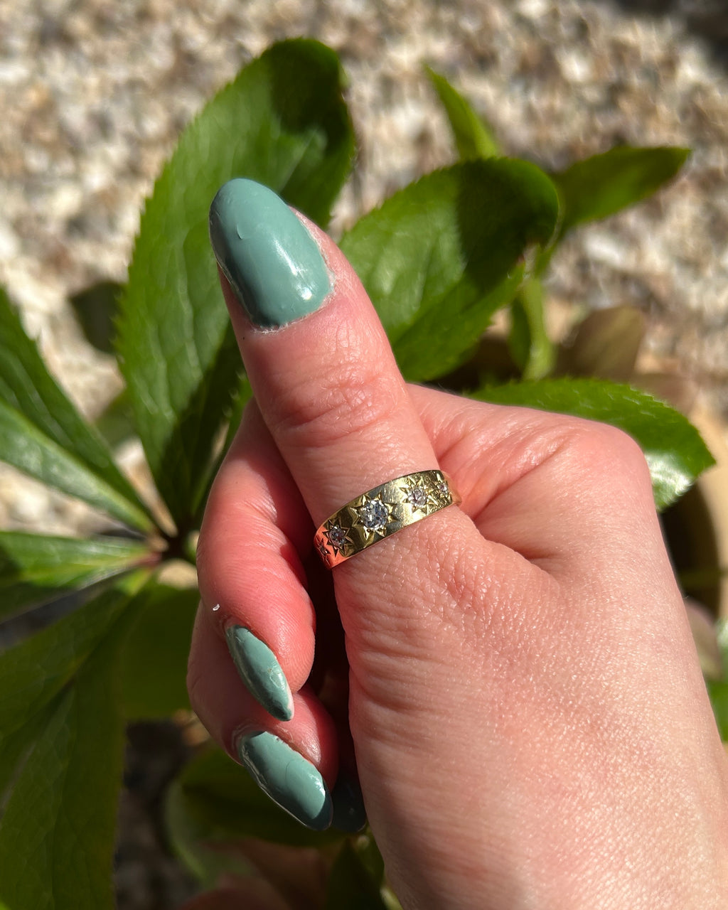 Victorian 18ct Gold Old Cut Diamond Starburst Ring