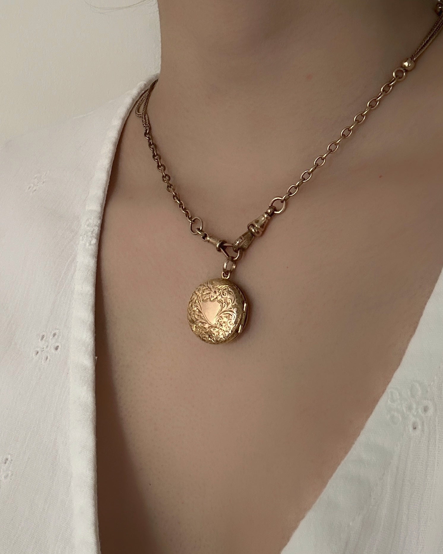 Victorian 9ct Gold Triple Photo Locket with Engraved Floral Design