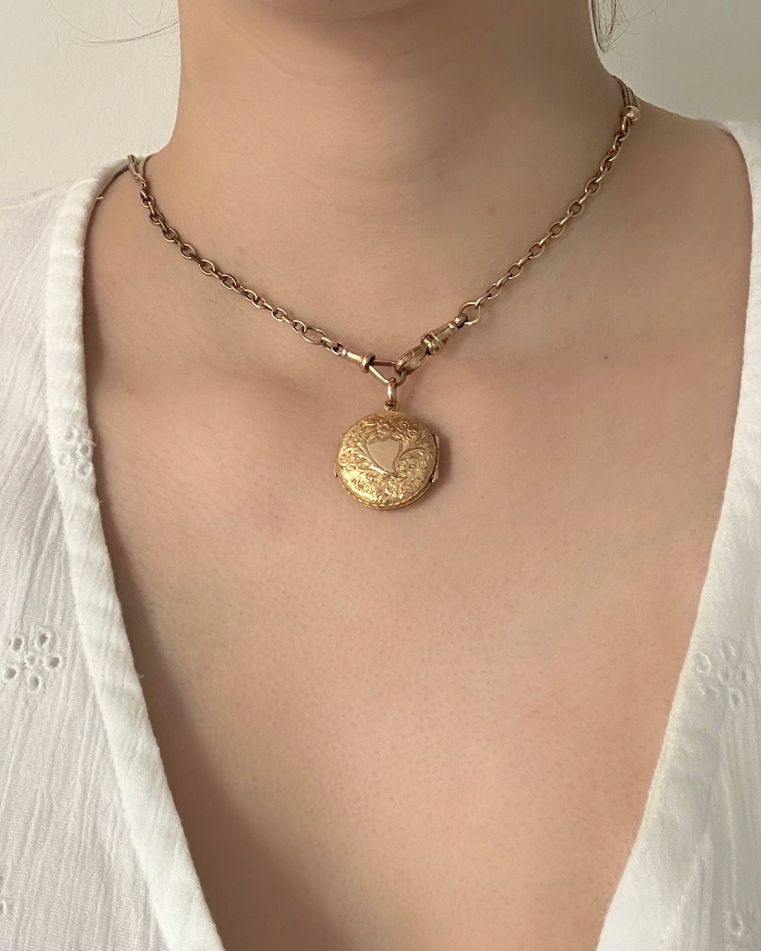 Victorian 9ct Gold Triple Photo Locket with Engraved Floral Design