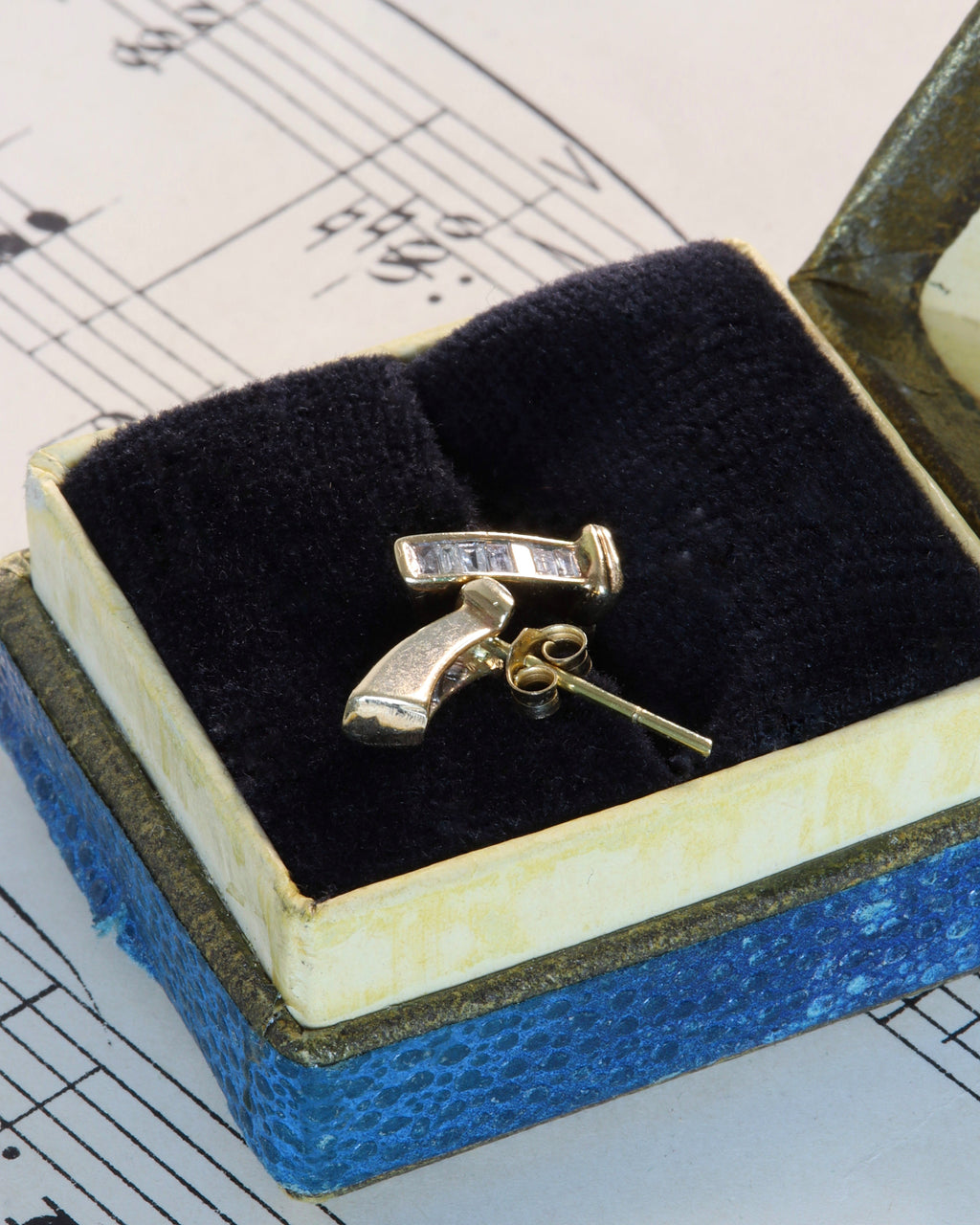 18ct Gold & Diamond Stud Earrings