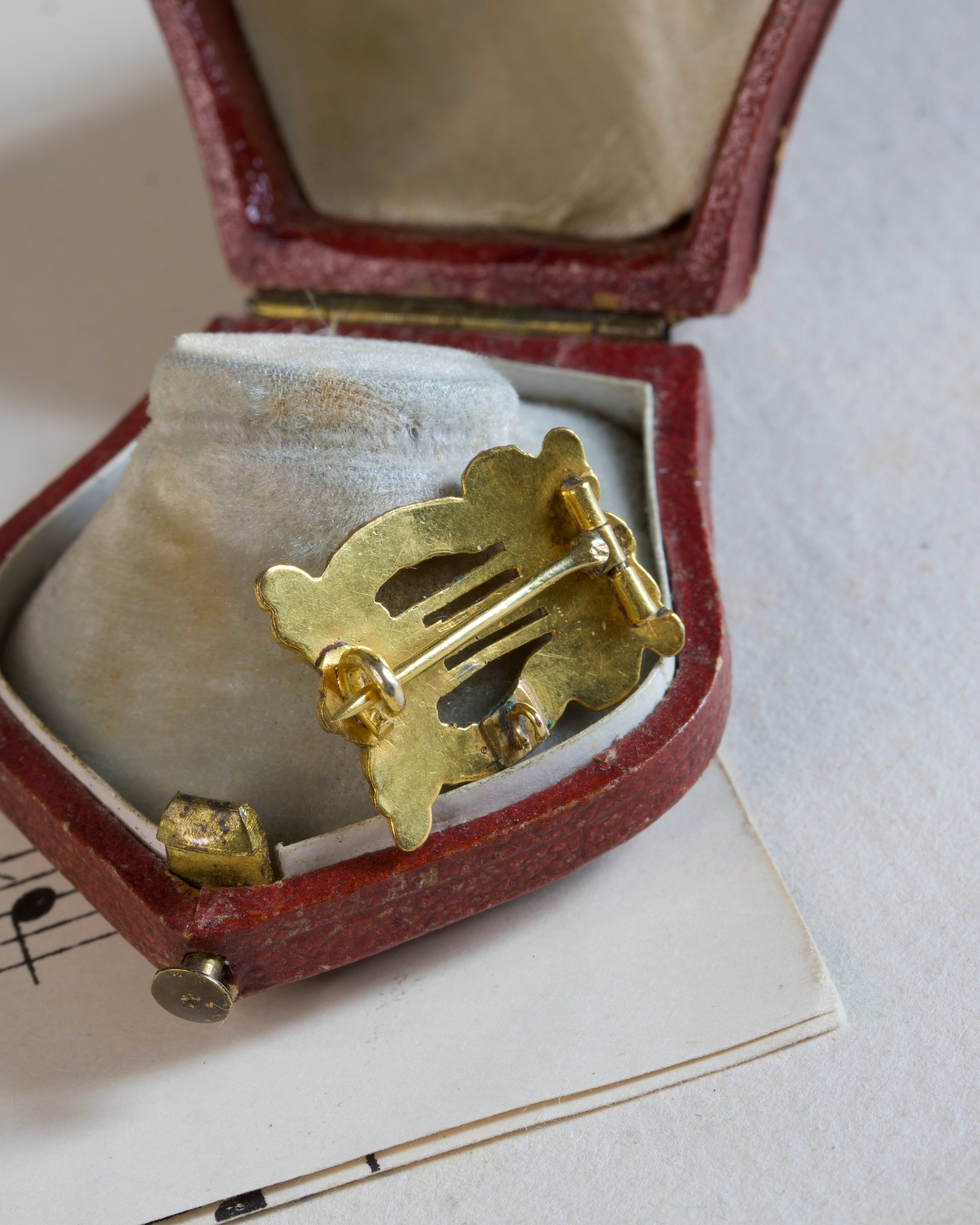 Antique Georgian Lyre Pin