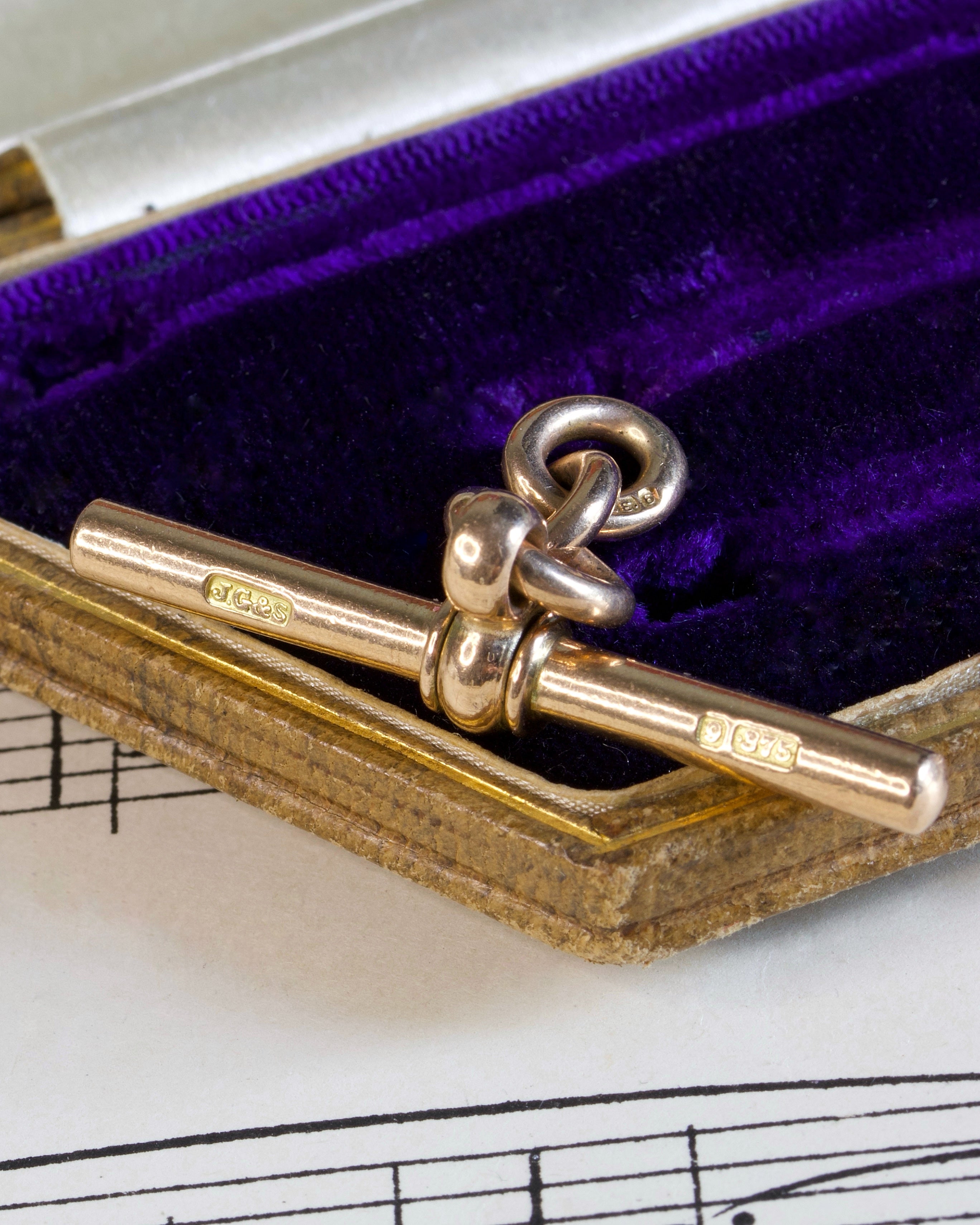 Antique Victorian 9ct Gold T-Bar With Extra Chunky Links