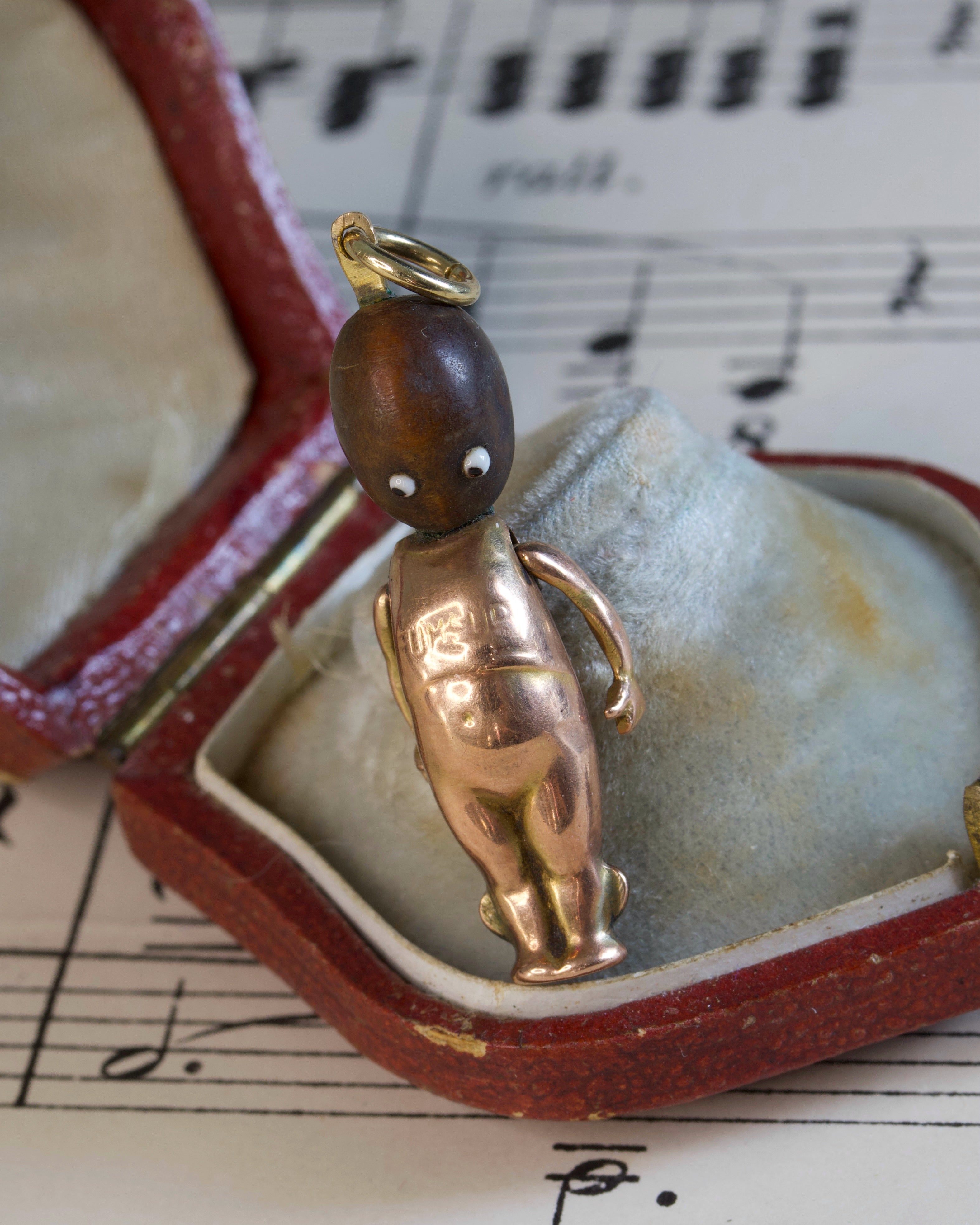 Rare WWI 9ct Gold ‘Fums Up’ Charm