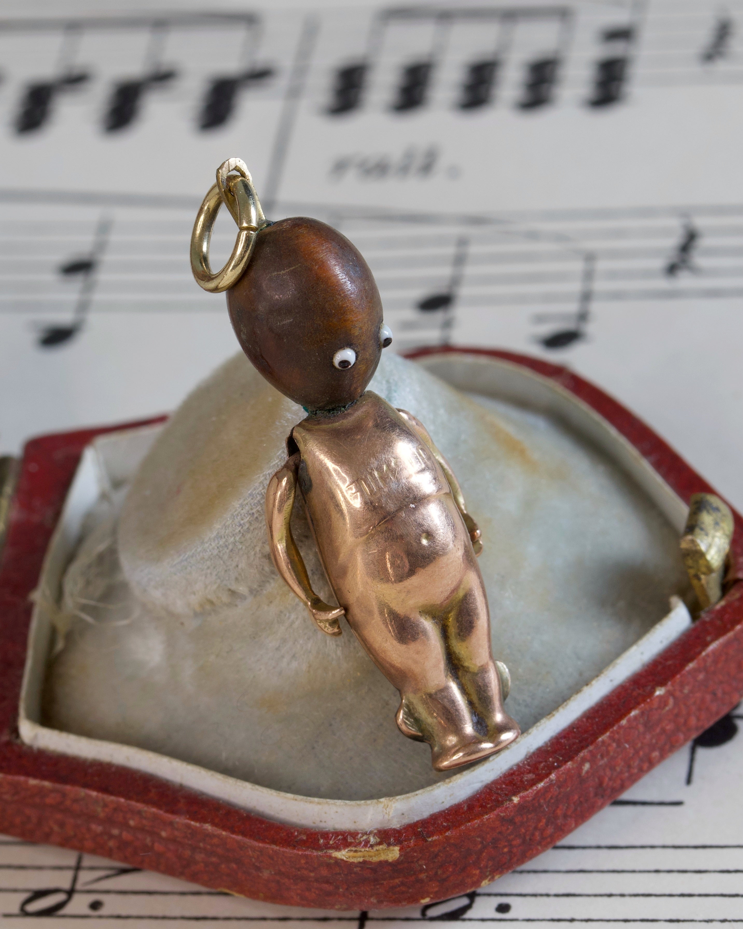 Rare WWI 9ct Gold ‘Fums Up’ Charm