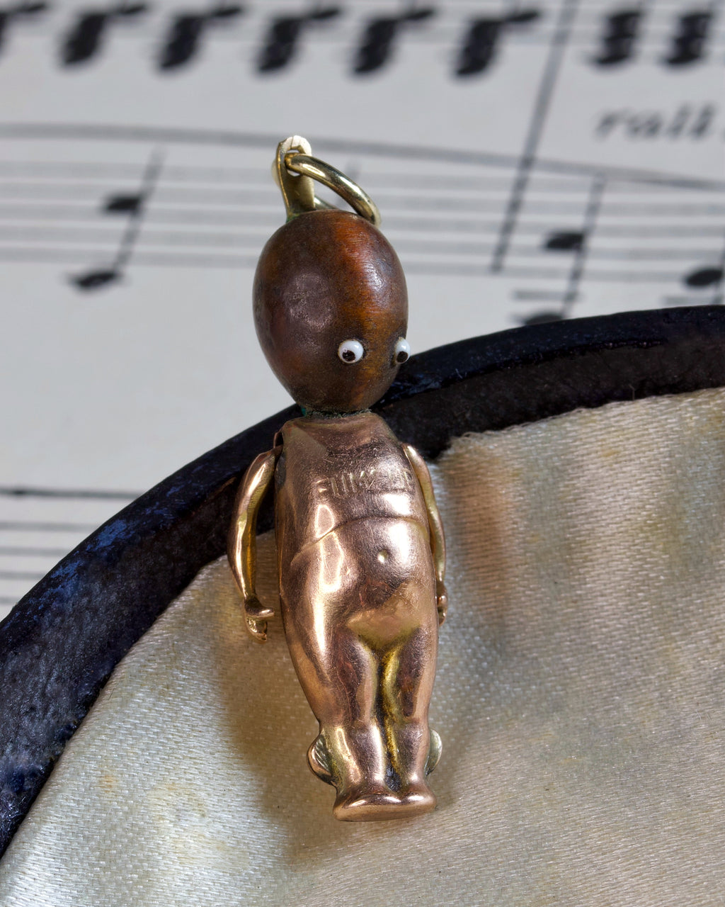 Rare WWI 9ct Gold ‘Fums Up’ Charm