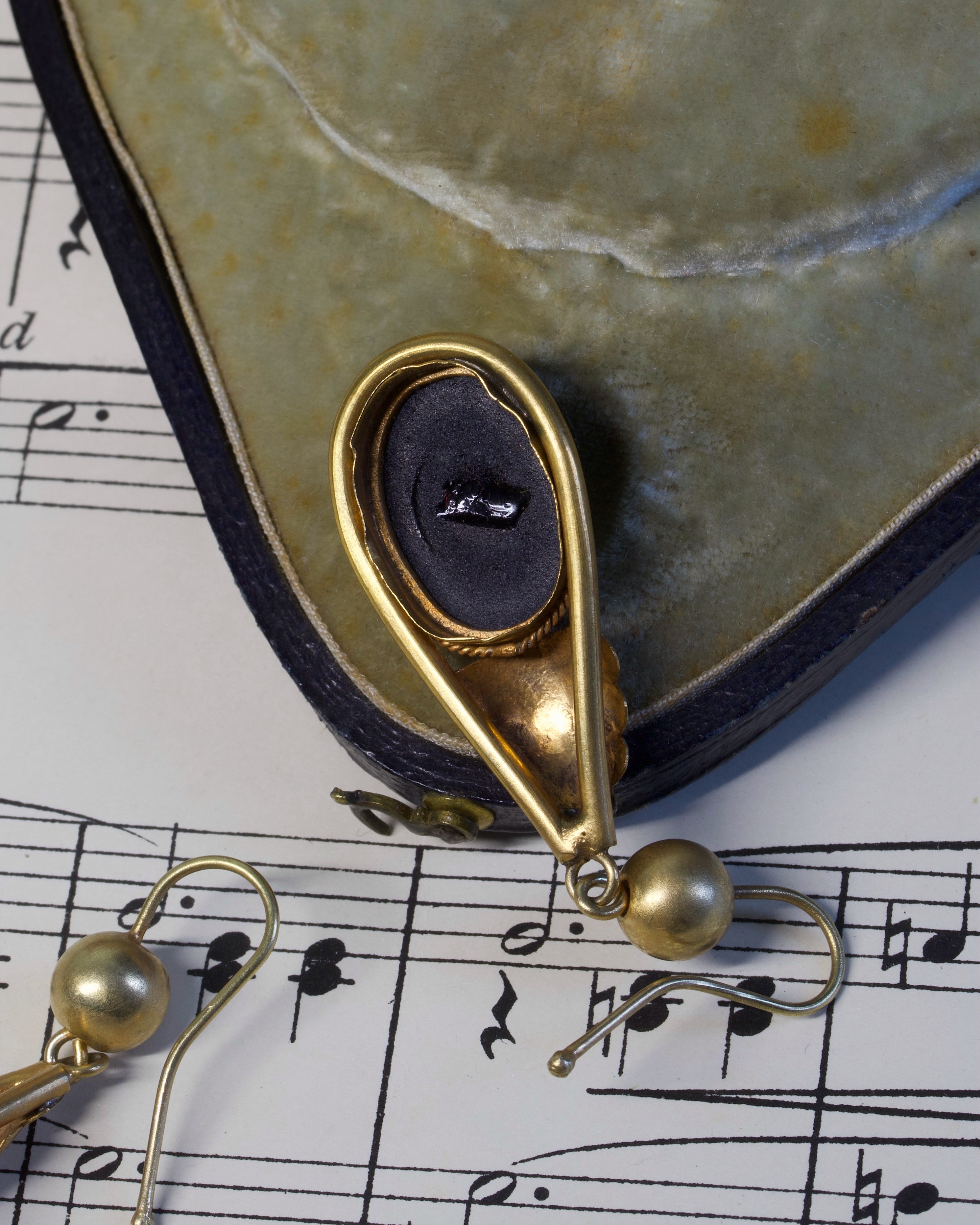 Victorian Banded Agate & Pinchbeck Earrings