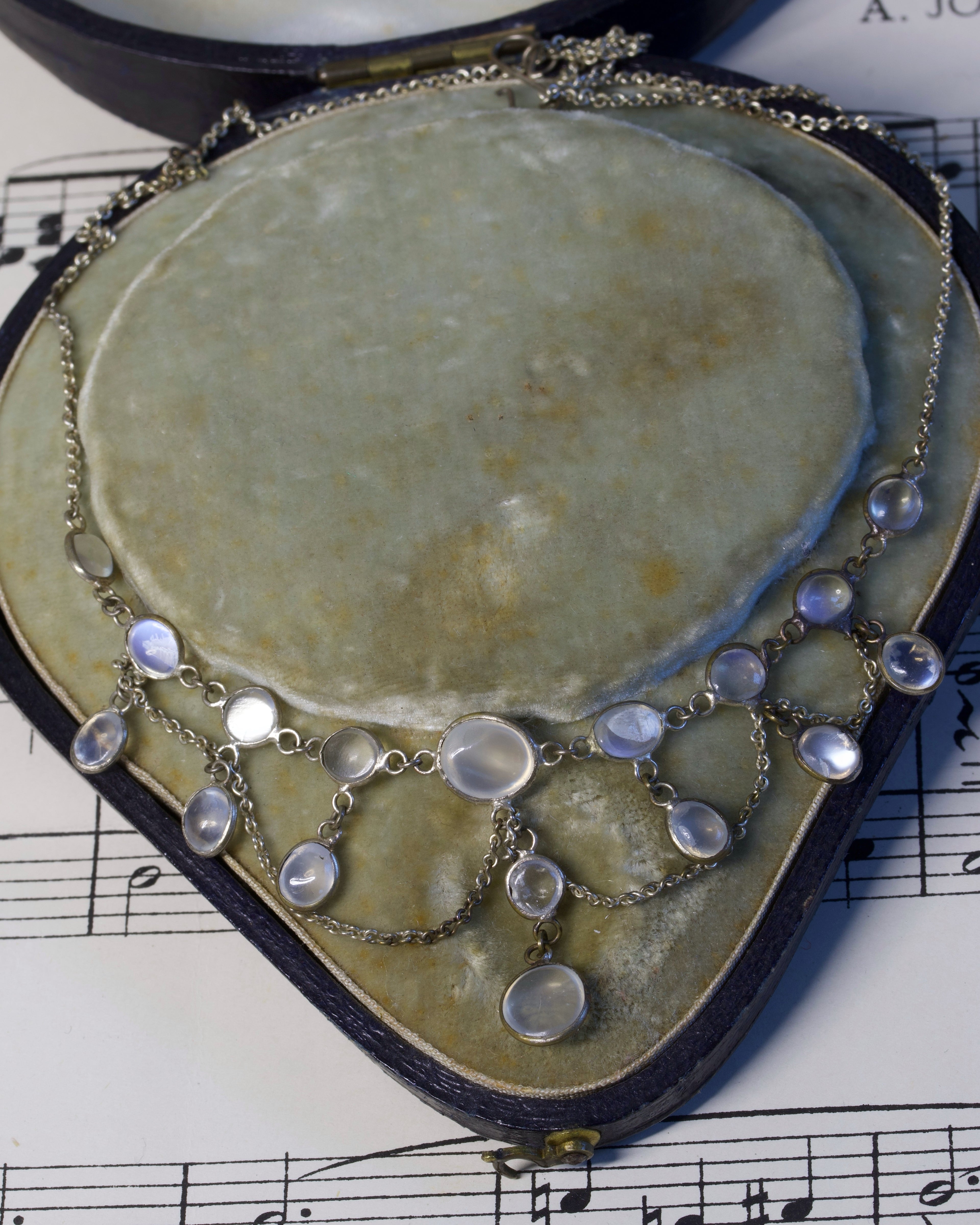 Edwardian Moonstone Cabochon Fringe Necklace
